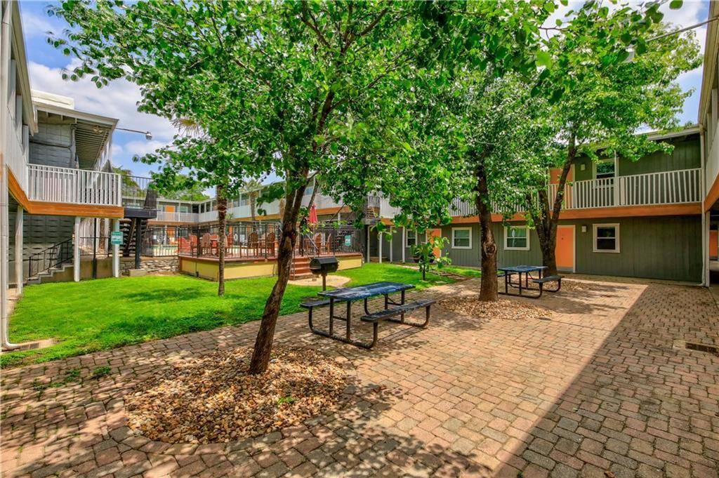 2401 Manor RD #102, Austin, TX 78722