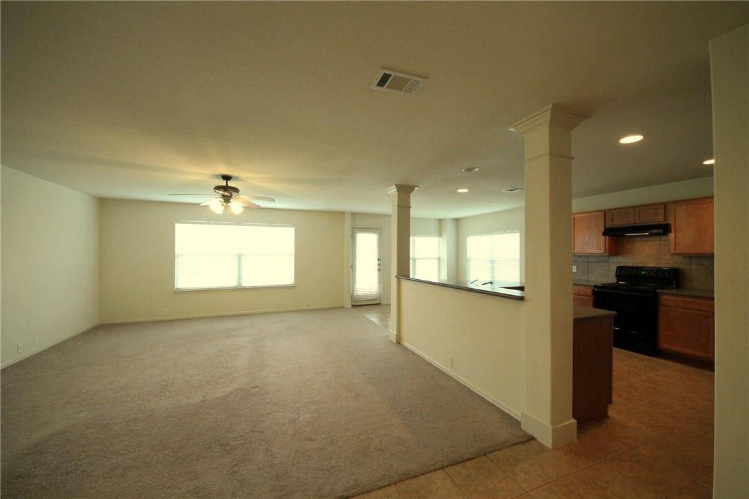 135 Hoot Owl LN, Leander, TX 78641