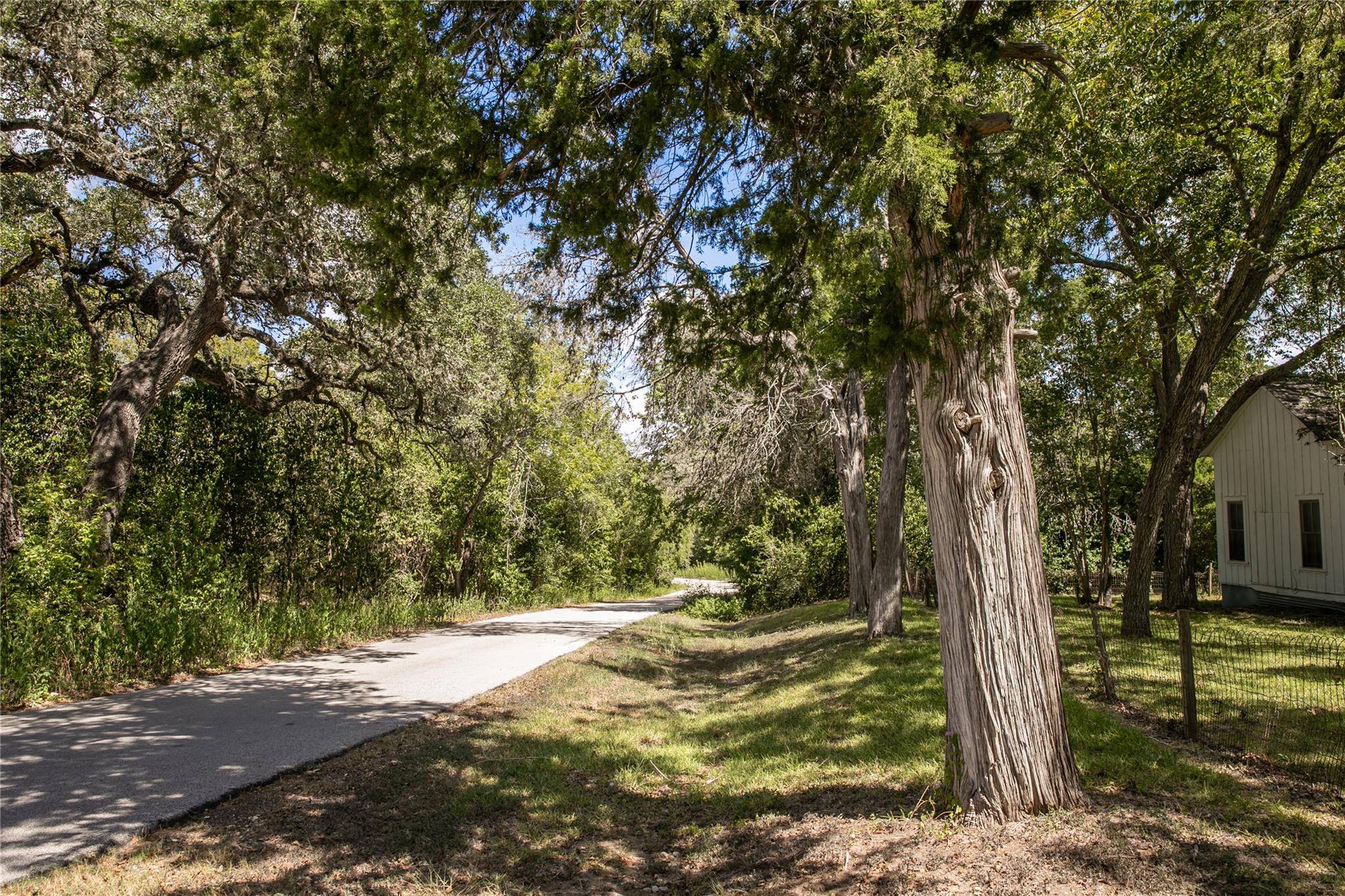 12819 W Burton ST, Burton, TX 77835