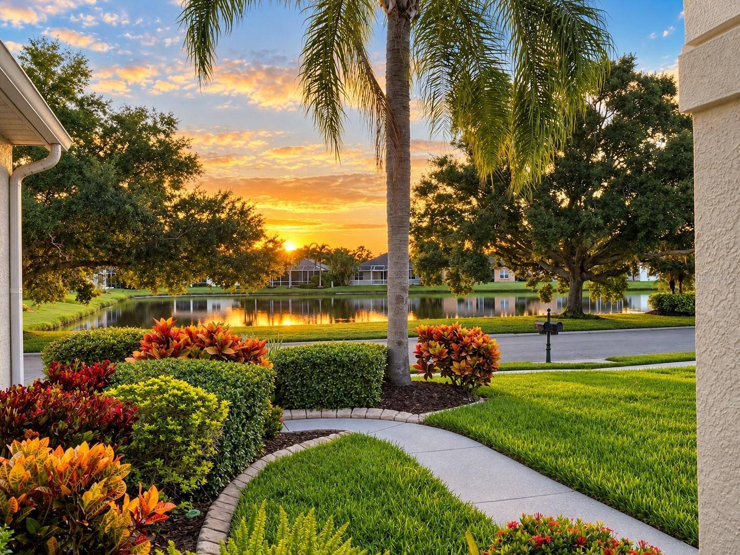 414 LONDONDERRY DR, Sarasota, FL 34240