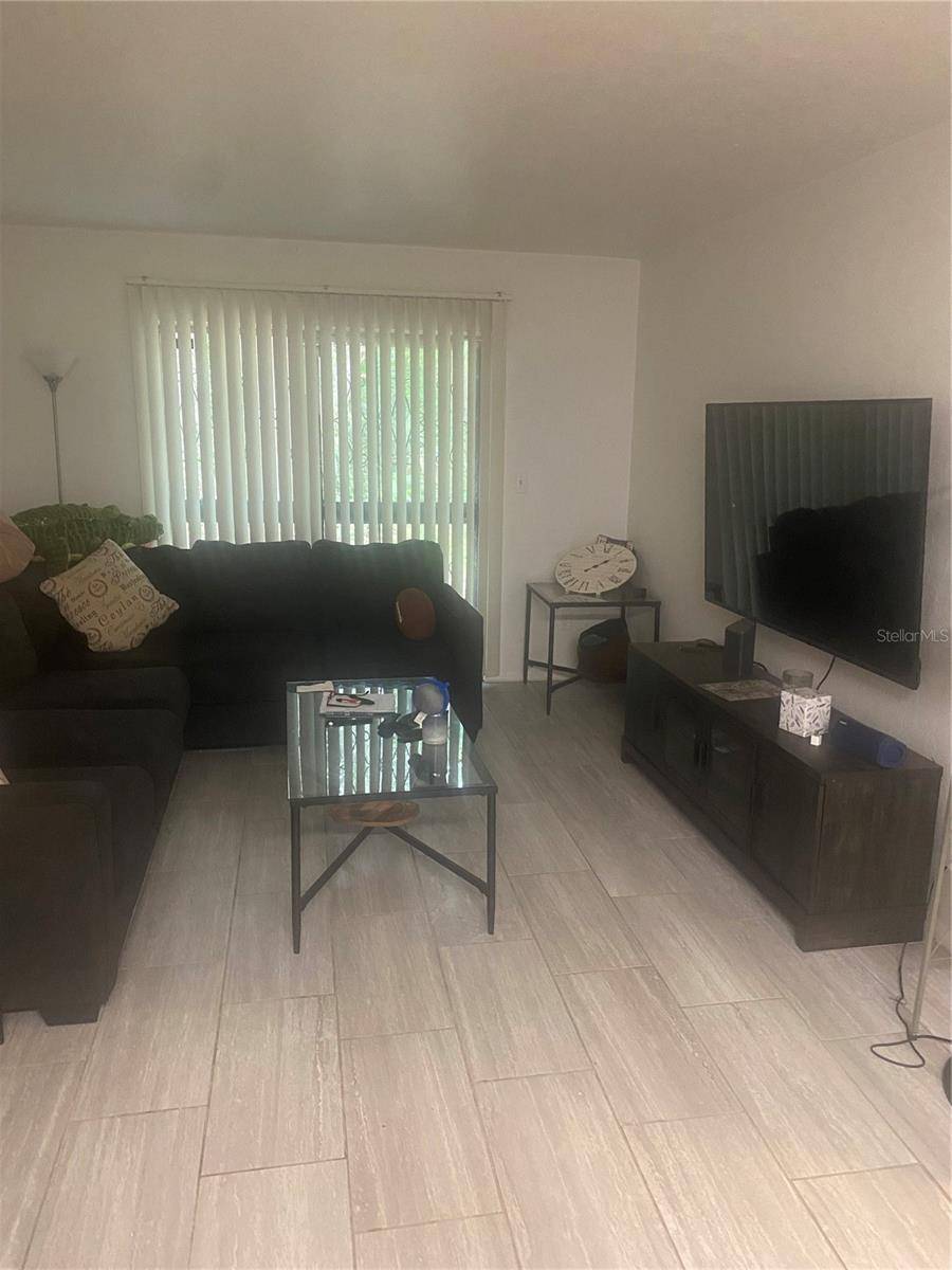 1015 SW 9TH ST #C-2, Gainesville, FL 32601