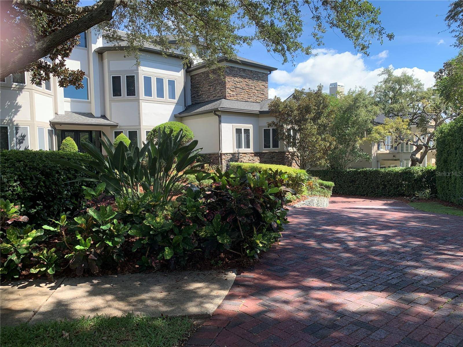 1058 ROUNDSTONE PL, Palm Harbor, FL 34683