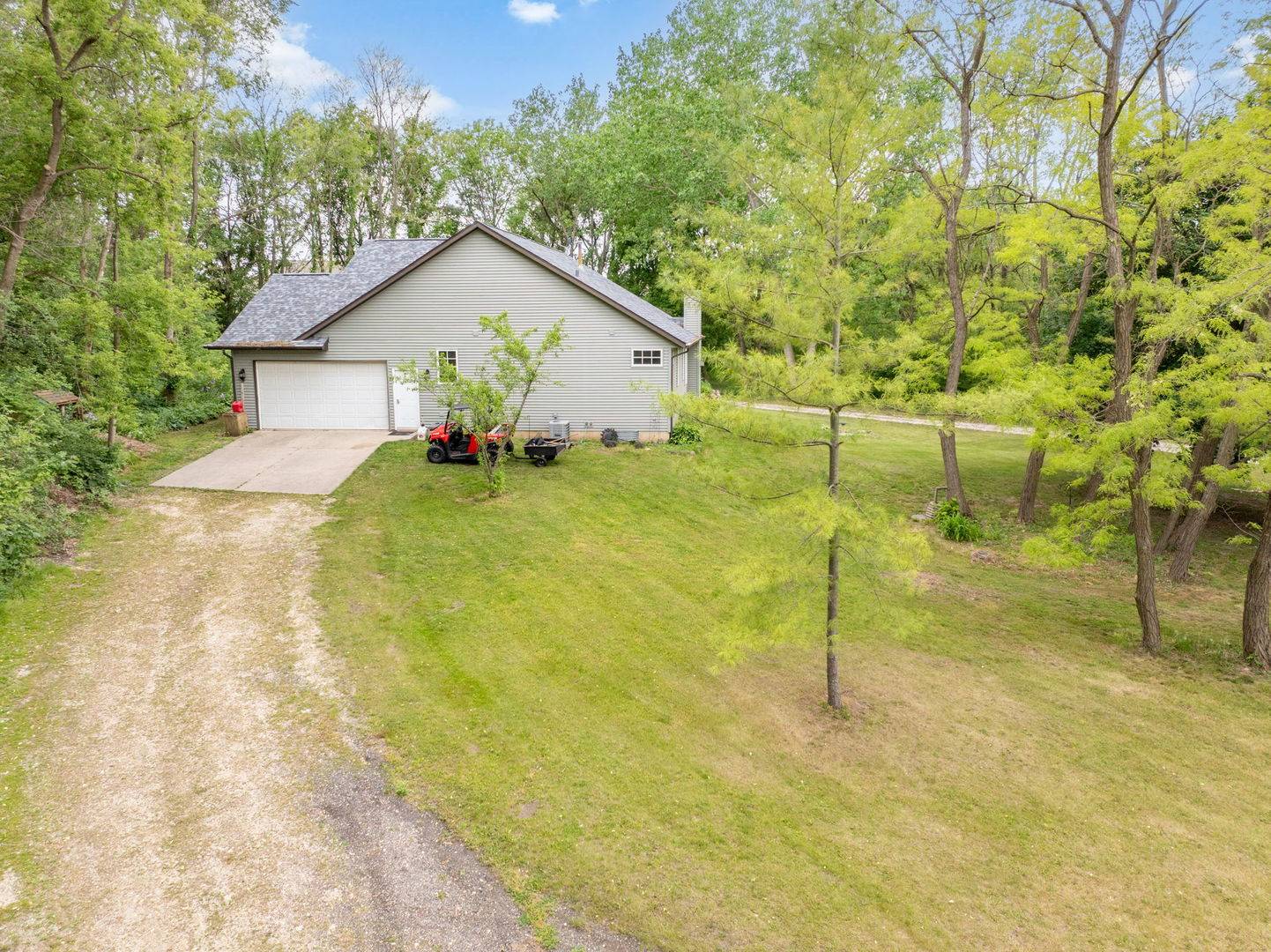 2391 Newburg RD, Belvidere, IL 61008