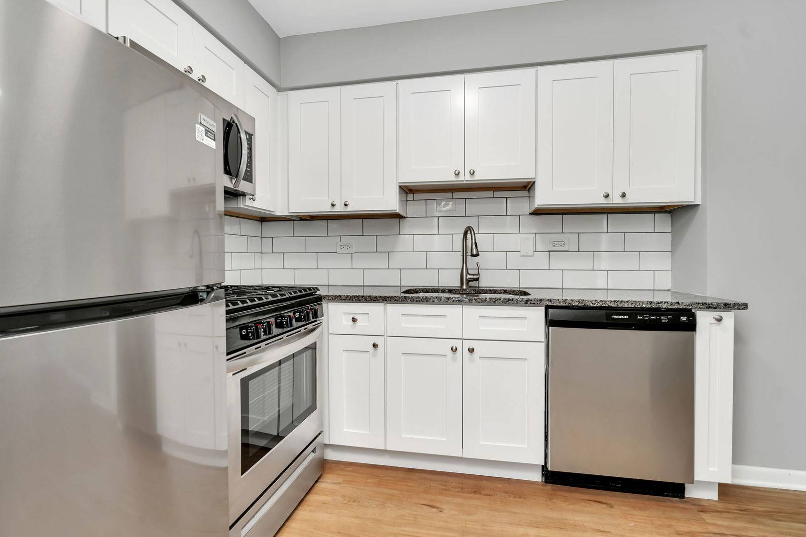 909 Plainfield RD #10, Darien, IL 60561