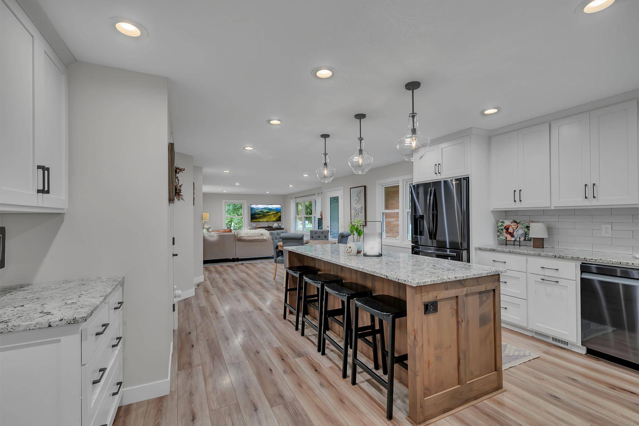 1685 Riverside AVE N, Sartell, MN 56377