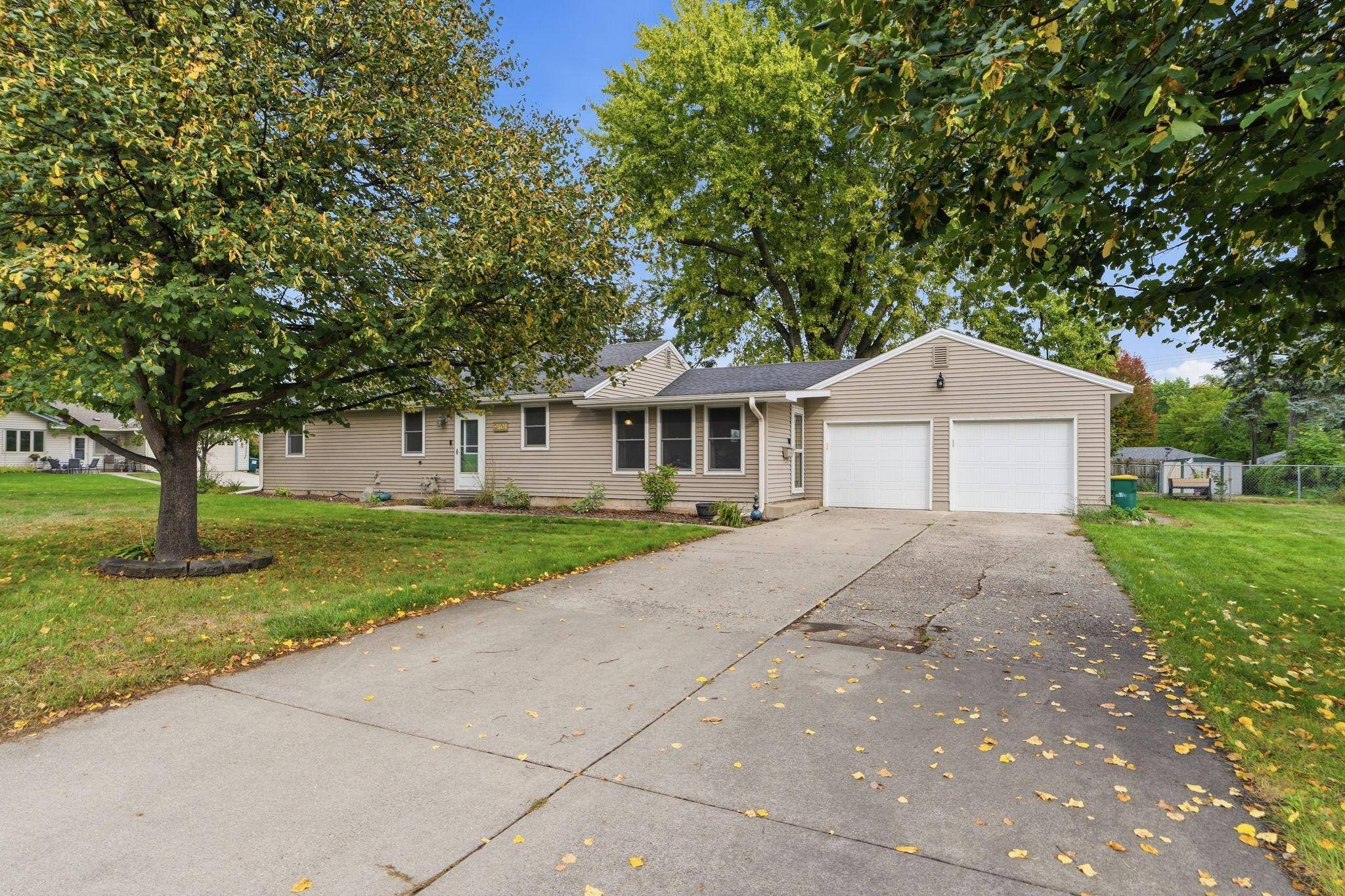 9101 Russell AVE S, Bloomington, MN 55431