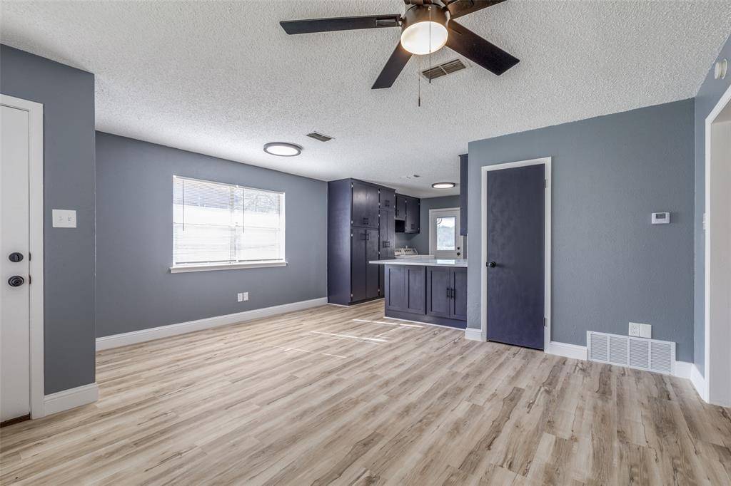 451 Wilshire Avenue, Azle, TX 76020