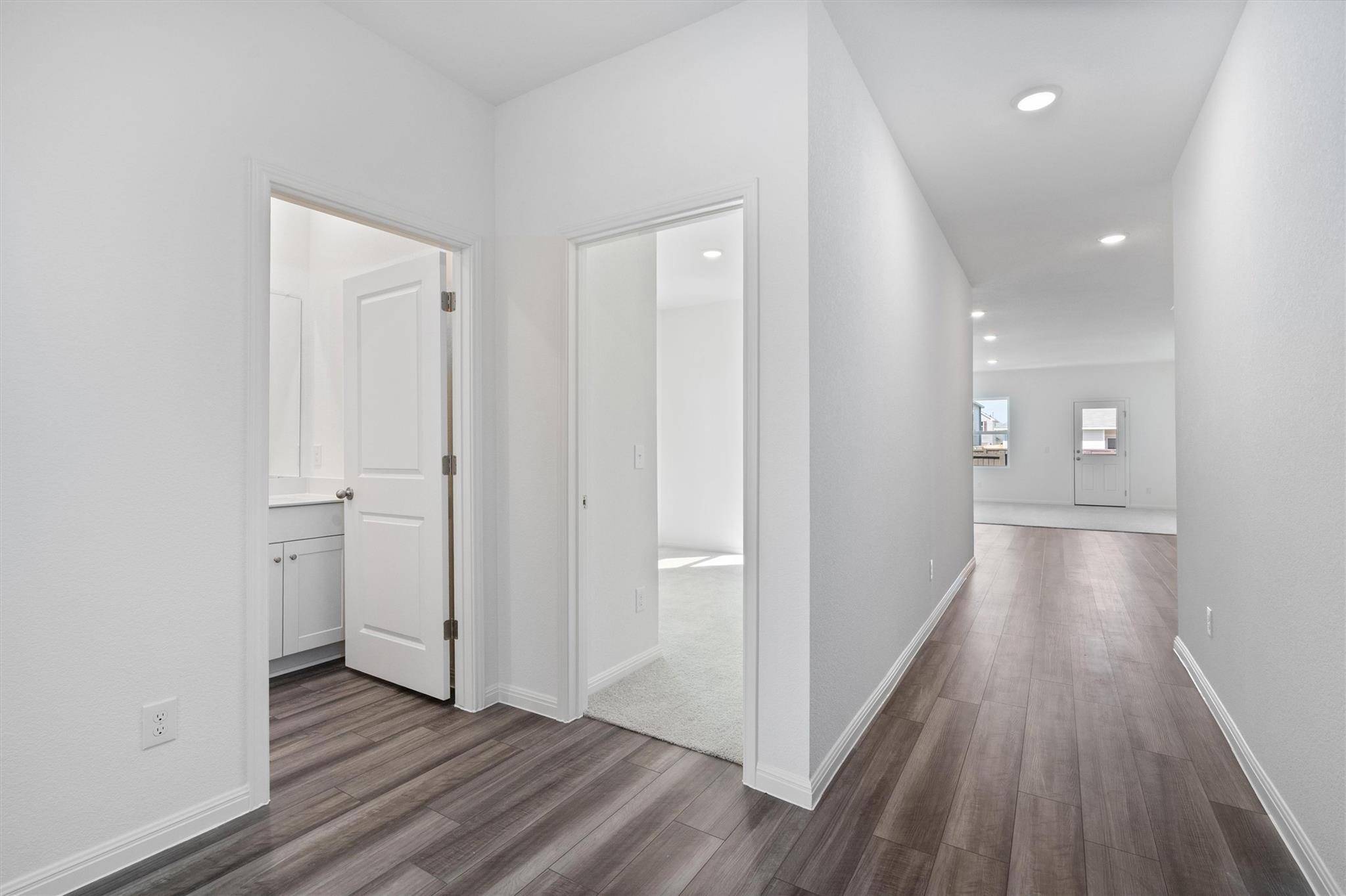 105 Bridgeview DR, Hutto, TX 78634