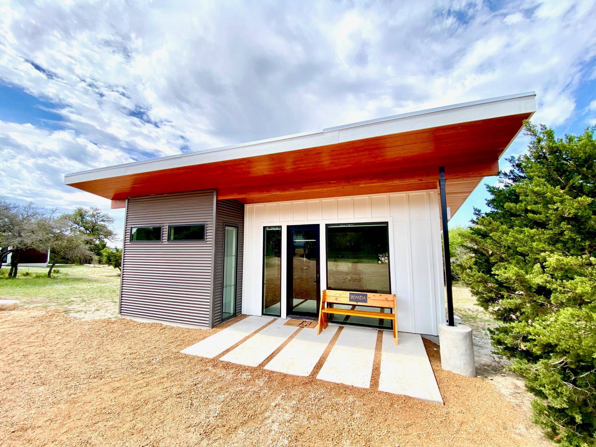 405 Martin RD #A, Dripping Springs, TX 78620