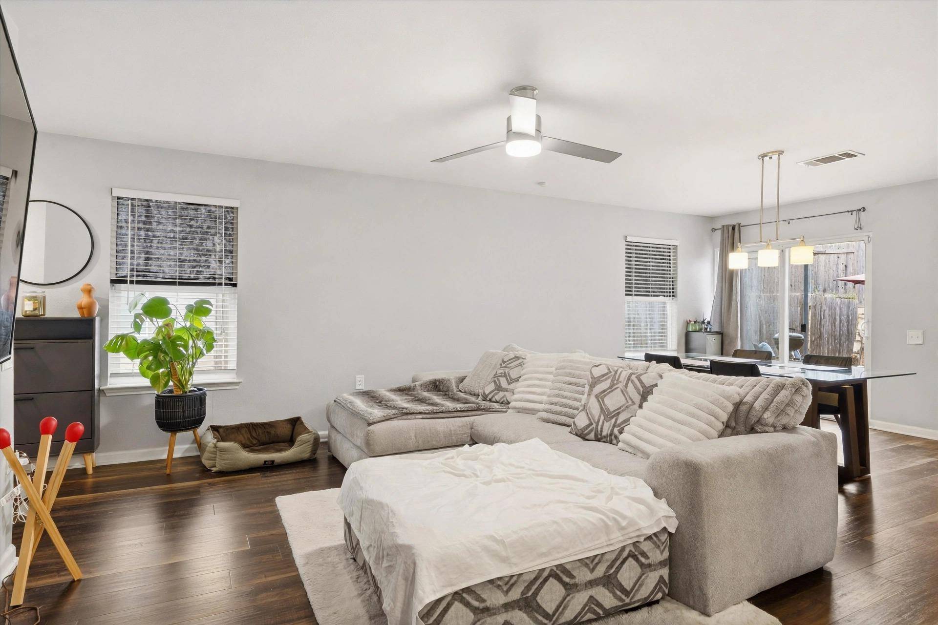 6617 Sunderland TRL, Austin, TX 78747