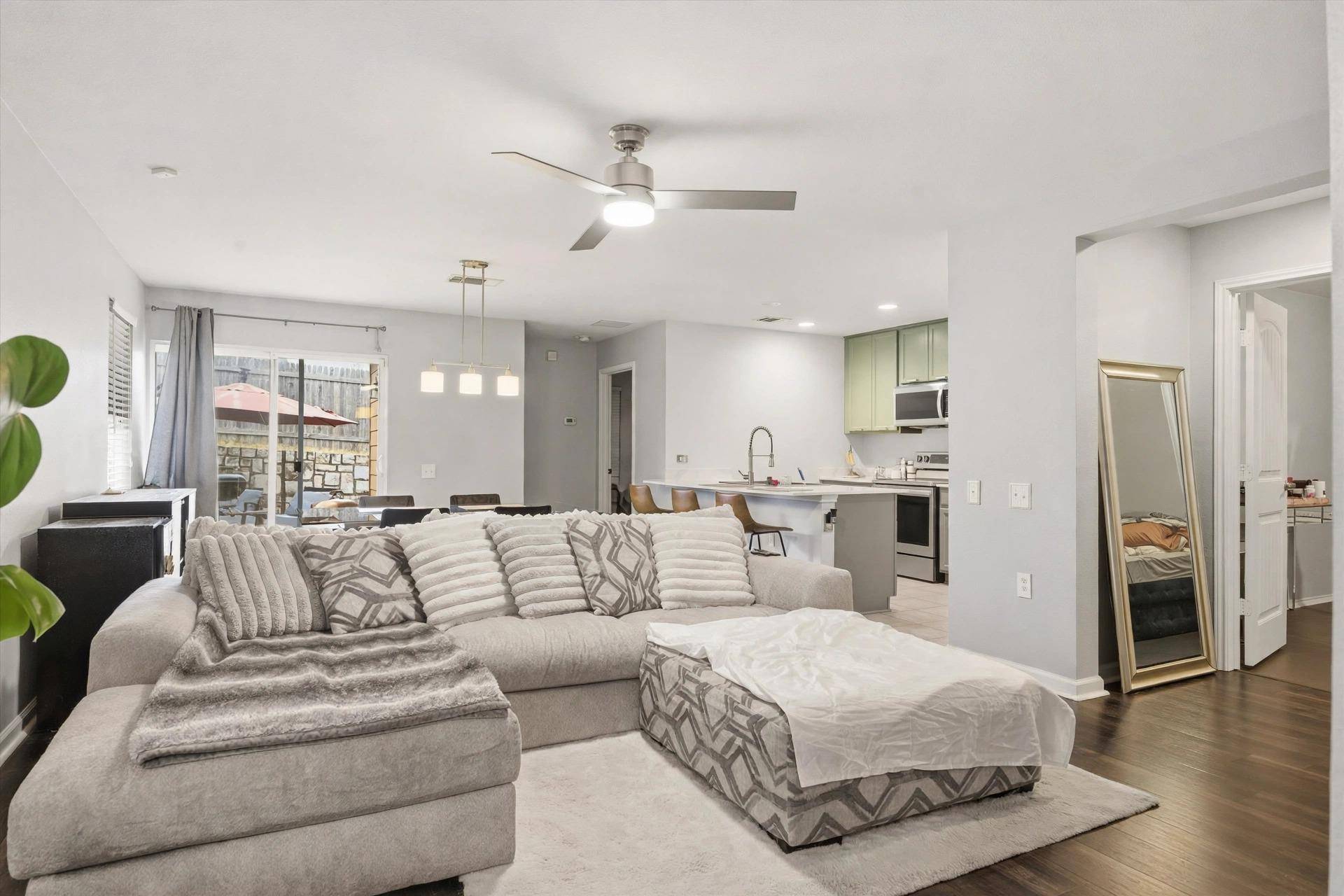 6617 Sunderland TRL, Austin, TX 78747