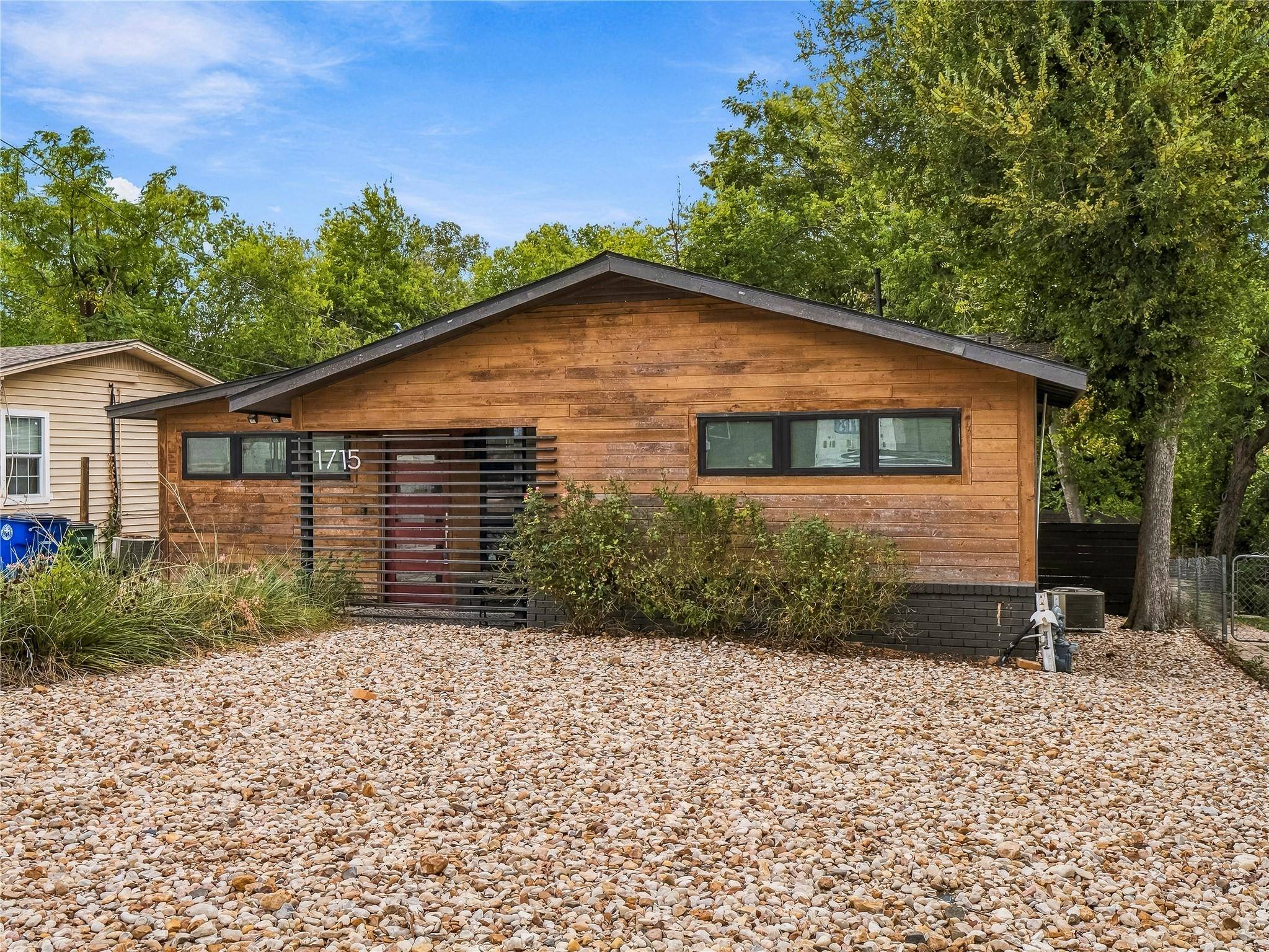 1715 Hillcrest LN, Austin, TX 78721