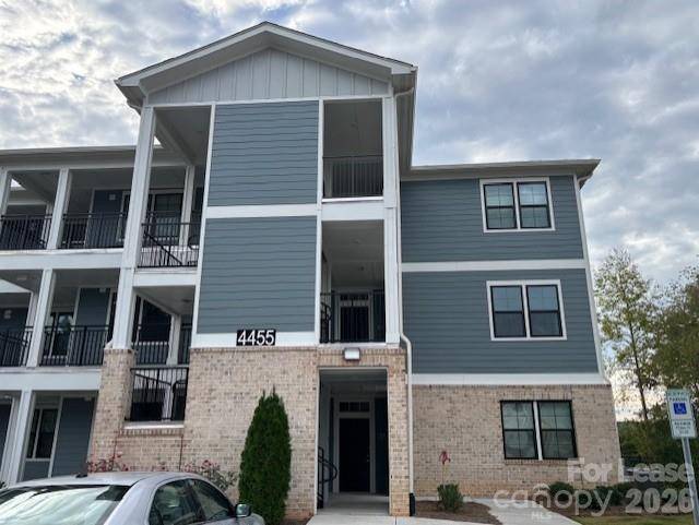 4455 Reed Creek DR, Sherrills Ford, NC 28673