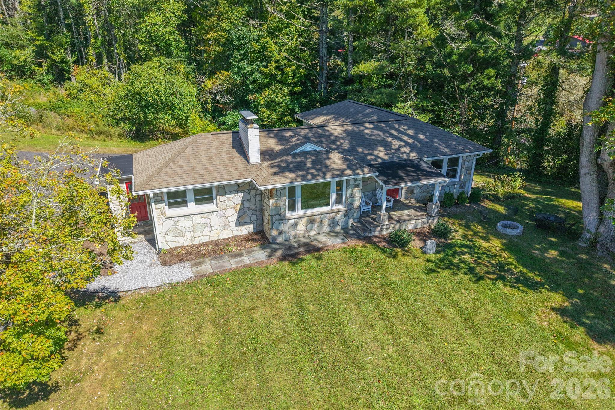 390 Sokassa RD, Newland, NC 28657