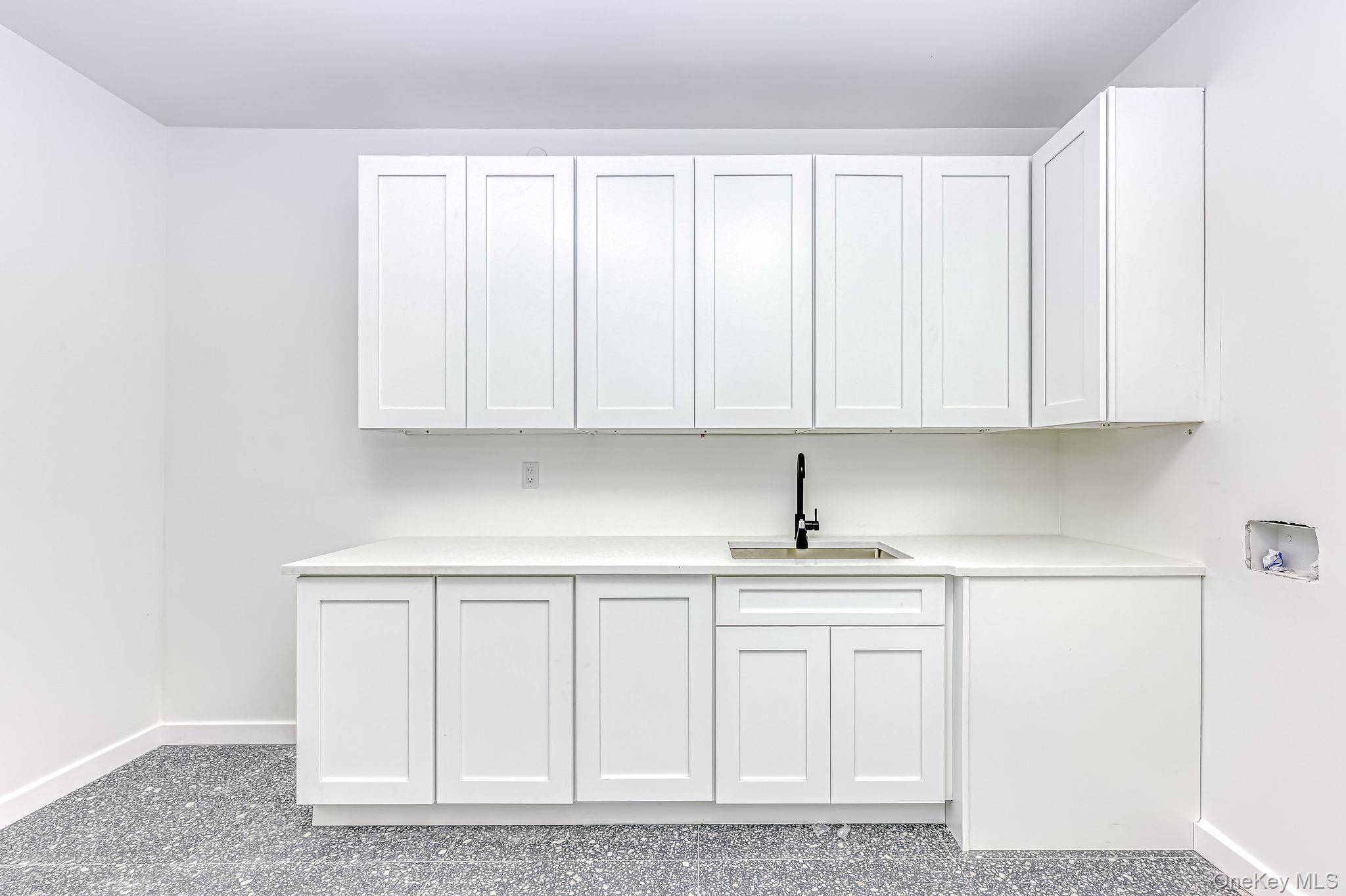 2 Roberts RD #202, Monsey, NY 10952
