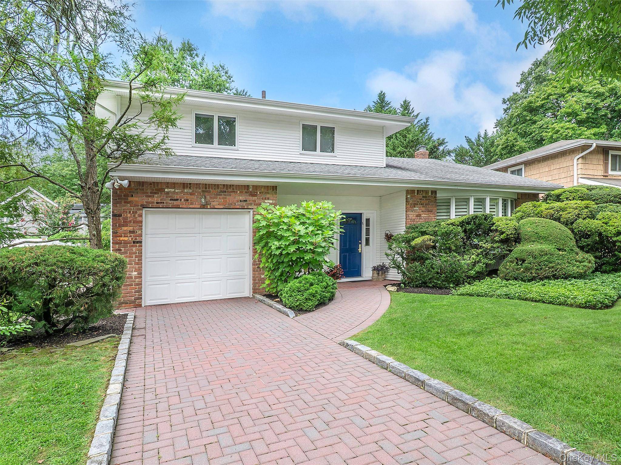 45 Driftwood DR, Port Washington, NY 11050