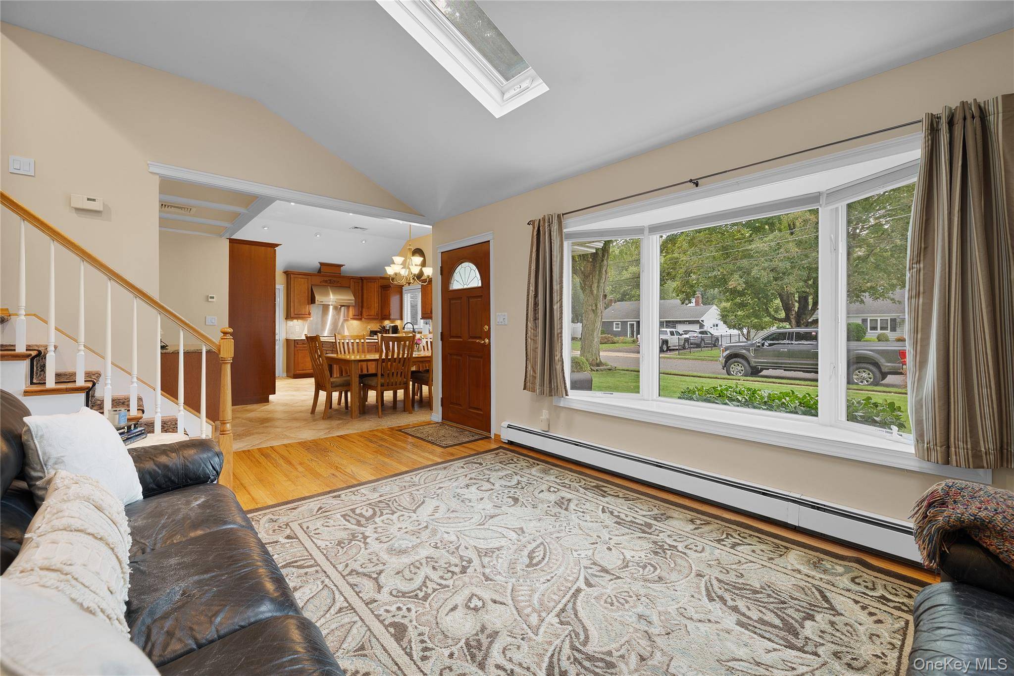 655 Hyman AVE, Bay Shore, NY 11706