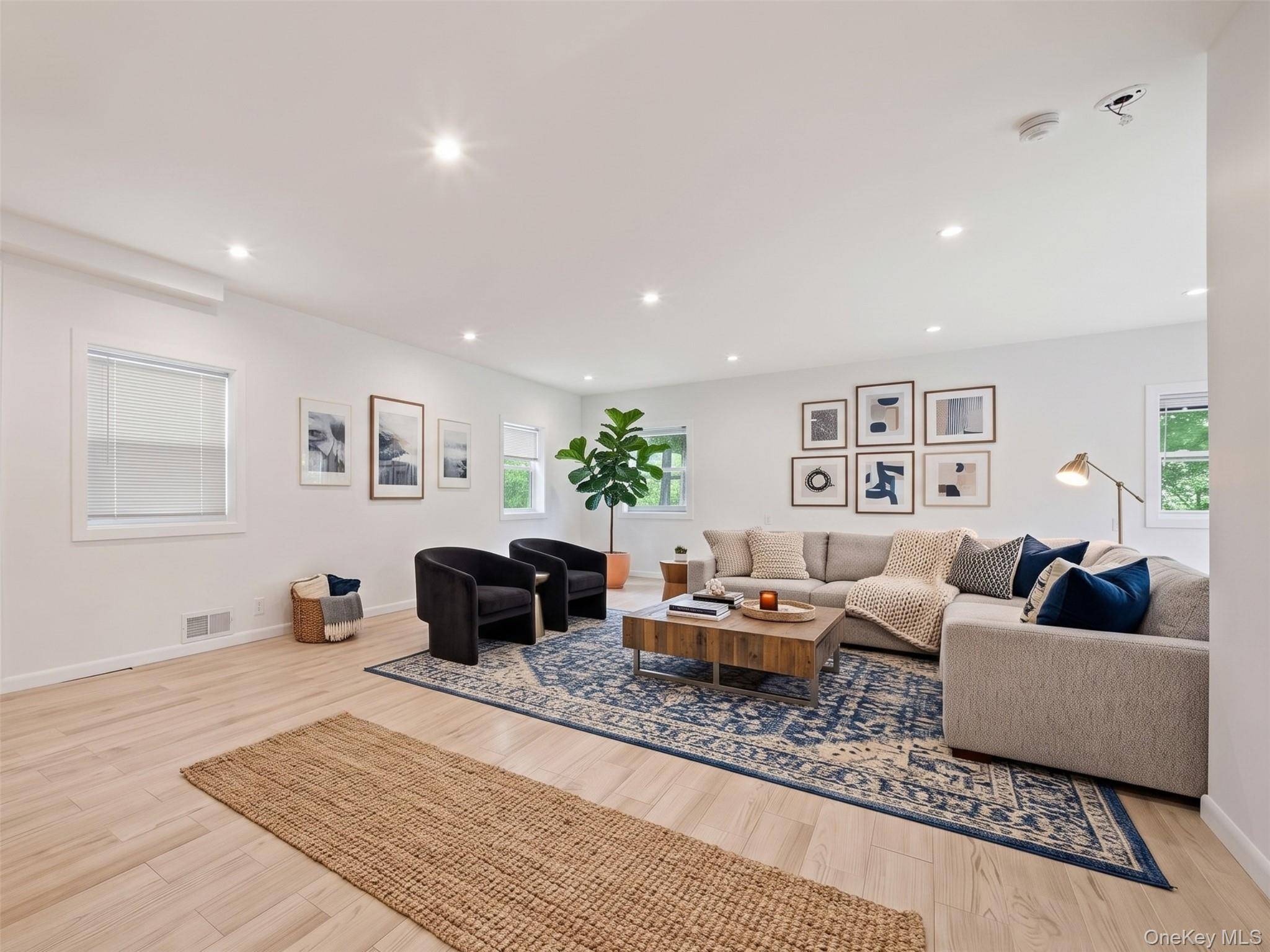 61 1st AVE, East Rockaway, NY 11518