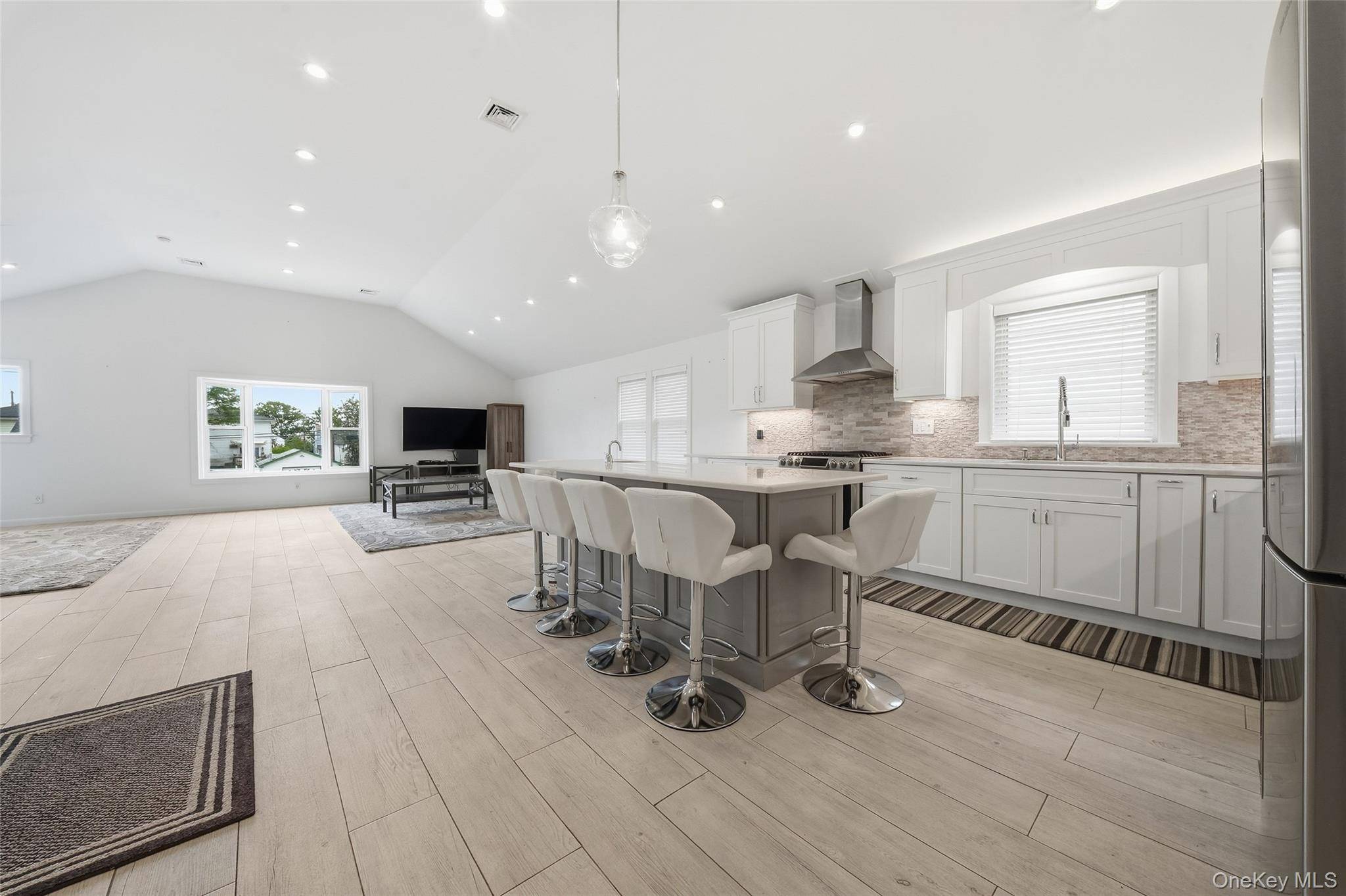 61 1st AVE, East Rockaway, NY 11518
