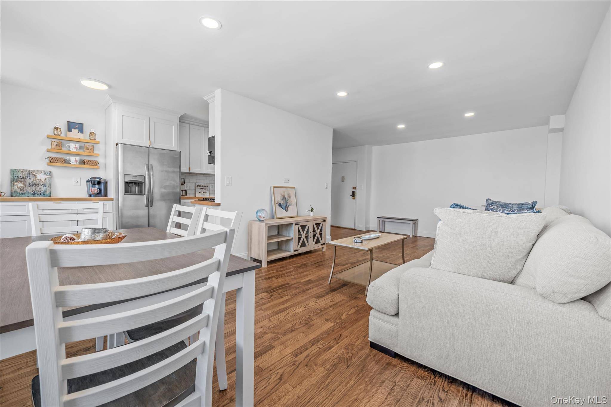 1 E Broadway #7O, Long Beach, NY 11561