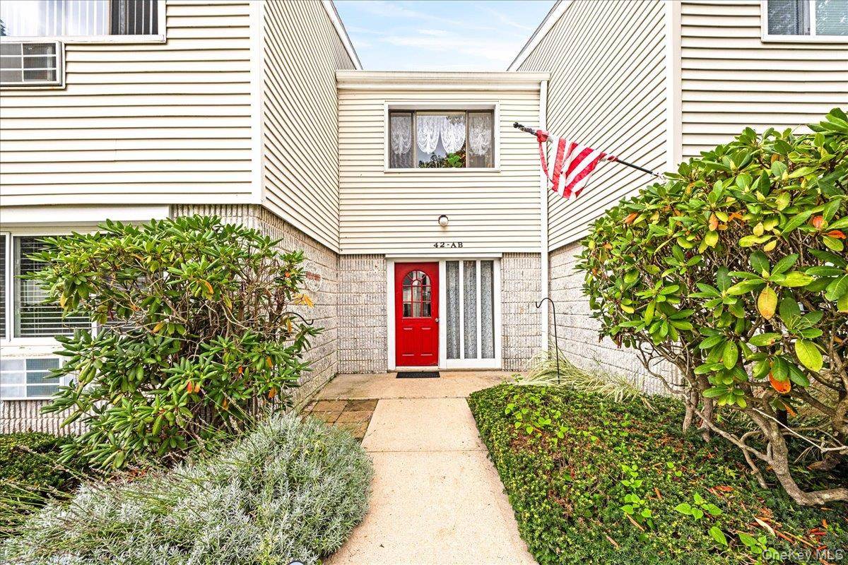 42 Richmond BLVD #3A, Ronkonkoma, NY 11779