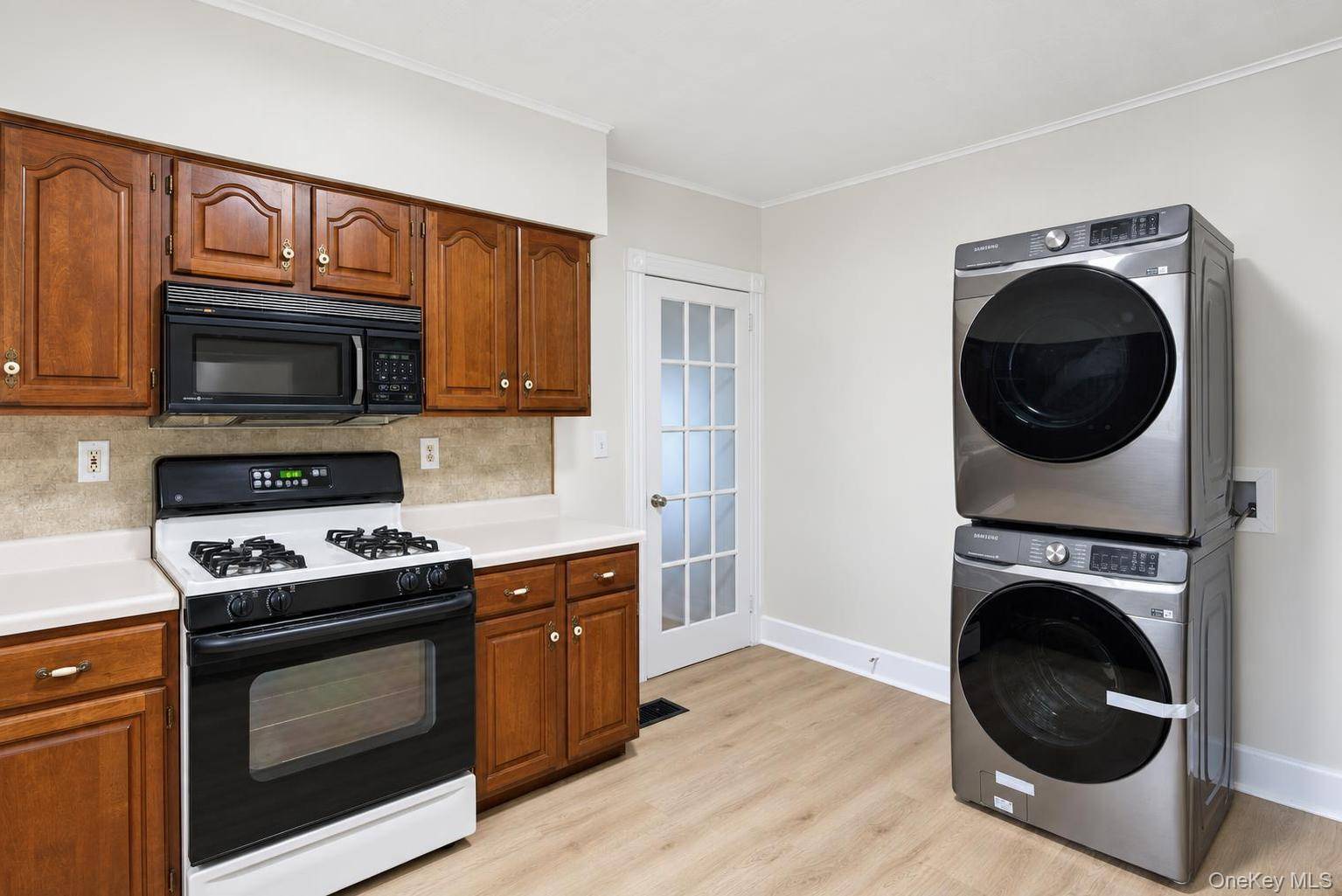 54 Ogden ST #Apt 1, Middletown, NY 10940
