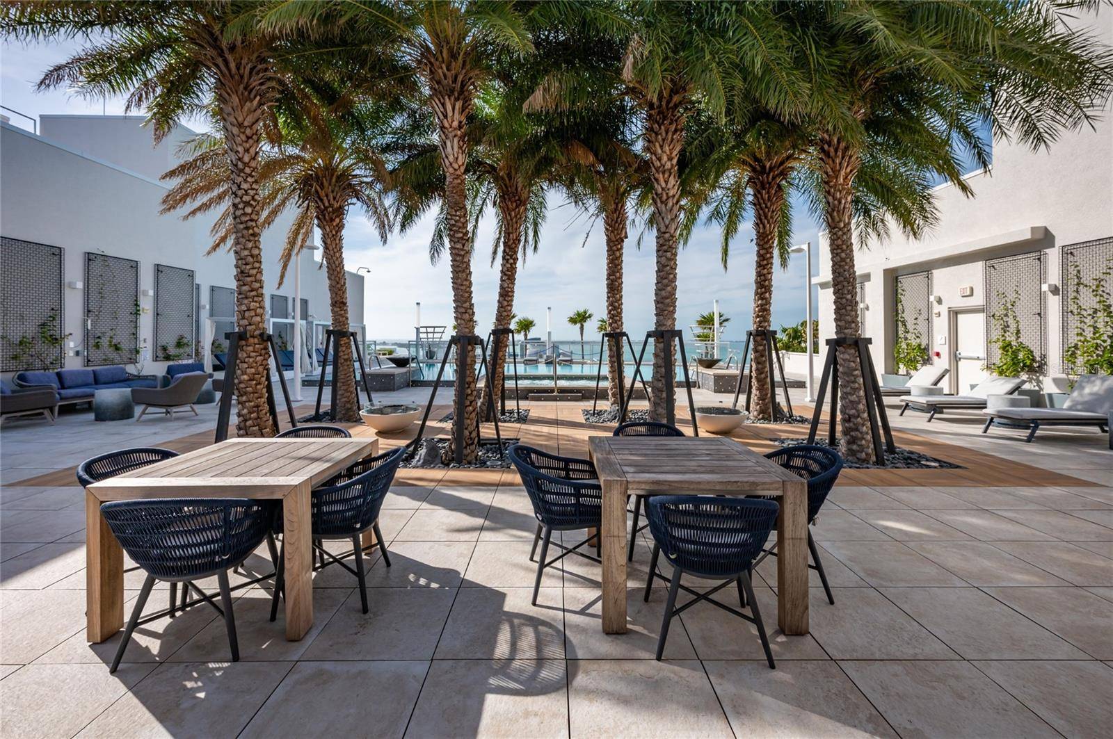 540 N TAMIAMI TRL #1604, Sarasota, FL 34236