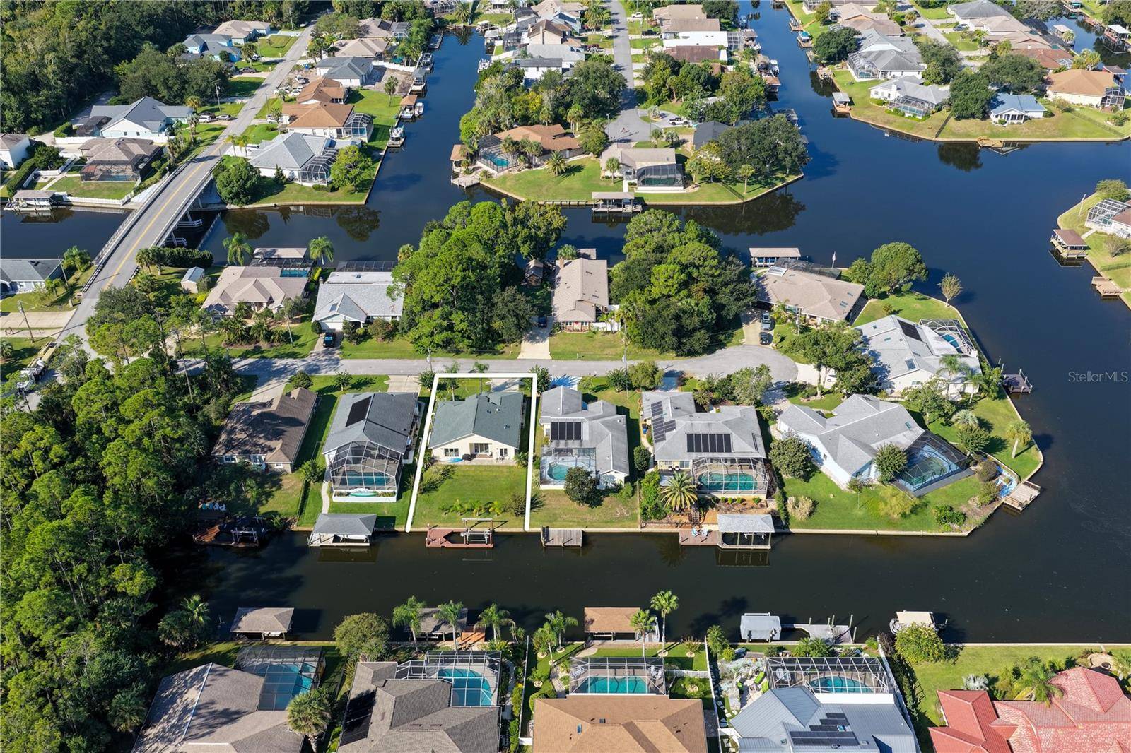 8 COLLEEN CT, Palm Coast, FL 32137