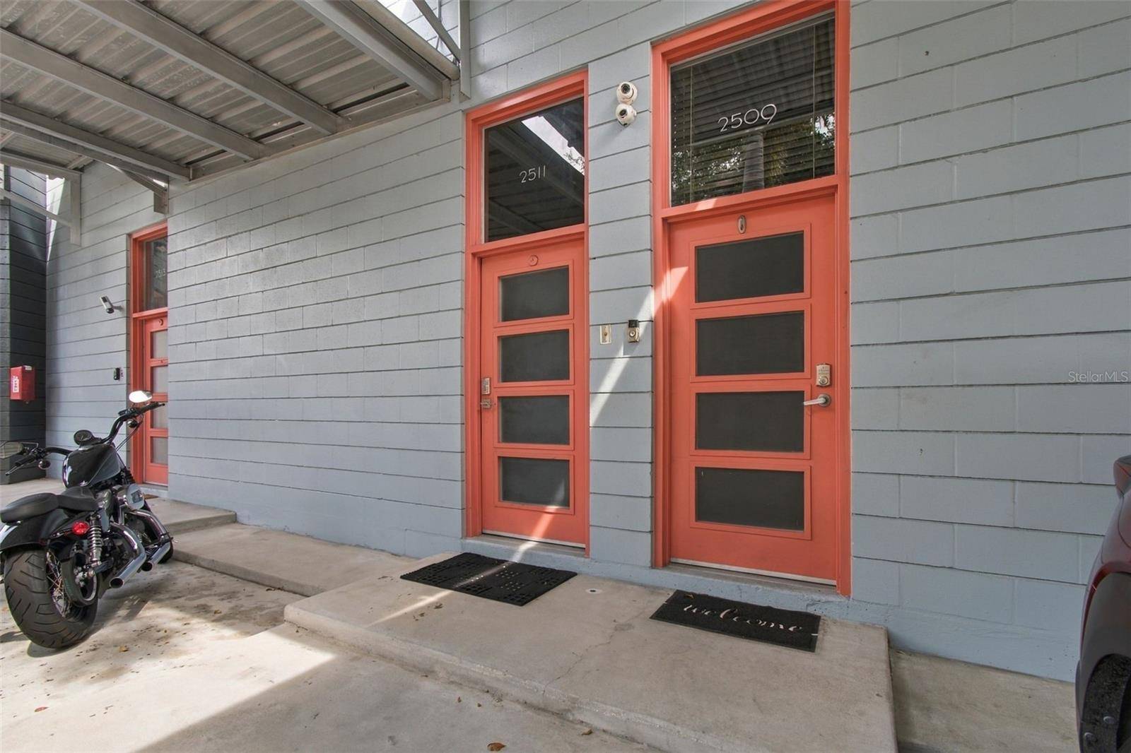 2509 W AZEELE ST, Tampa, FL 33609