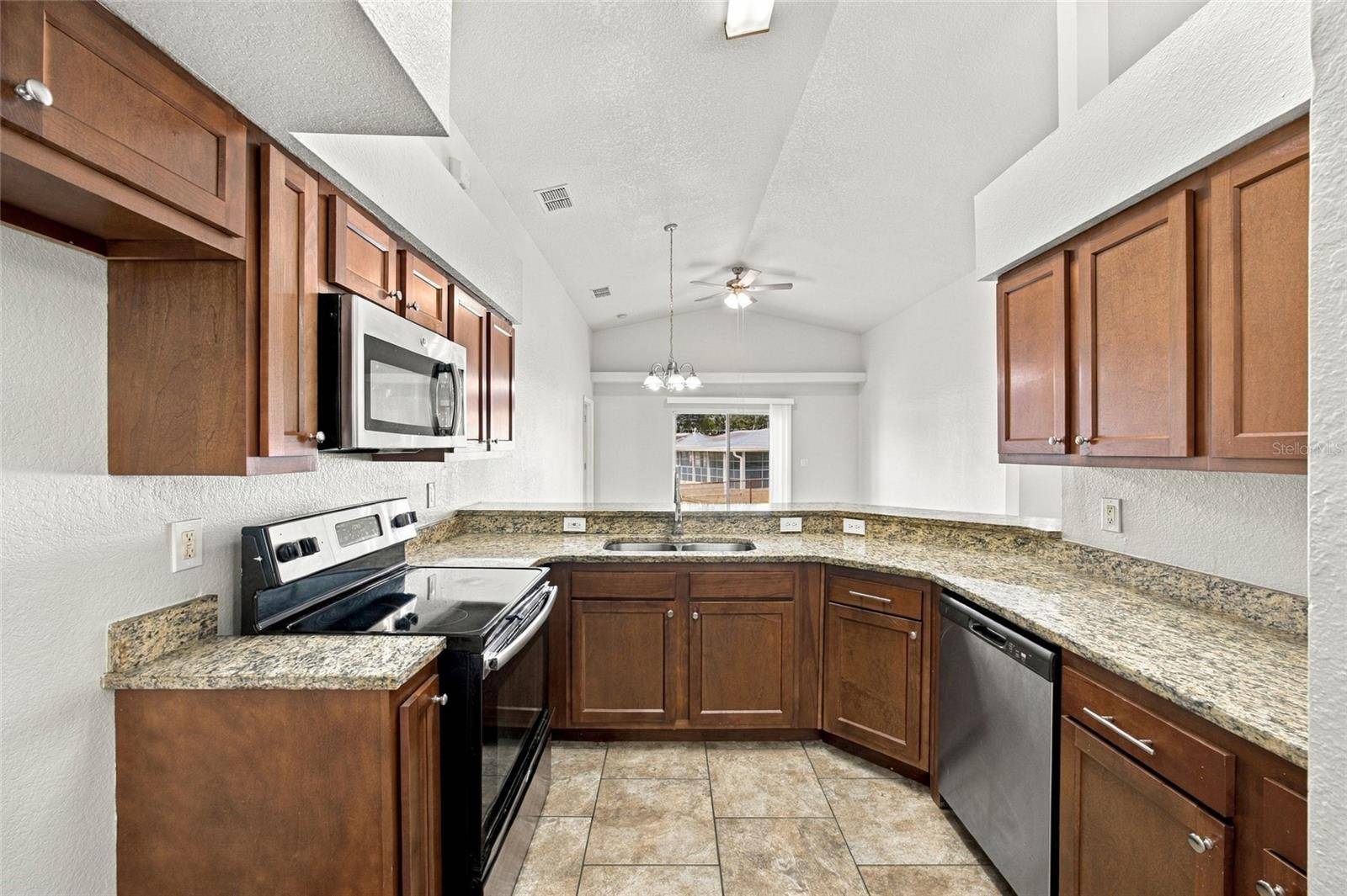 12617 SOCIAL DR, Hudson, FL 34667