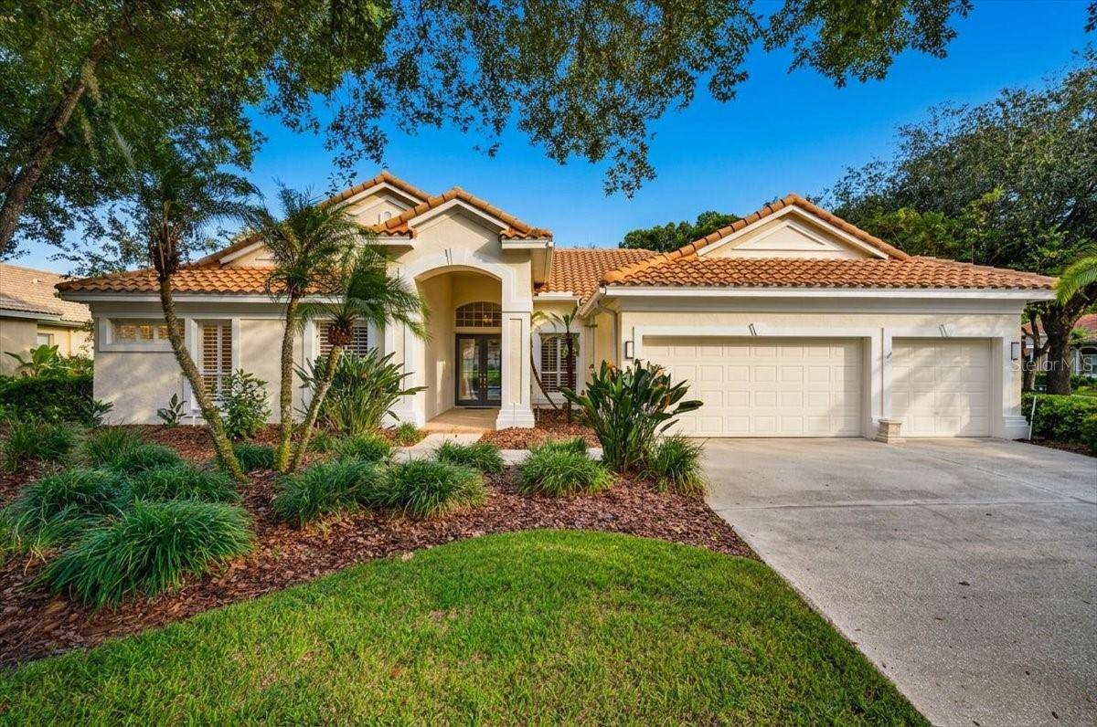 9101 WOODRIDGE RUN DR, Tampa, FL 33647