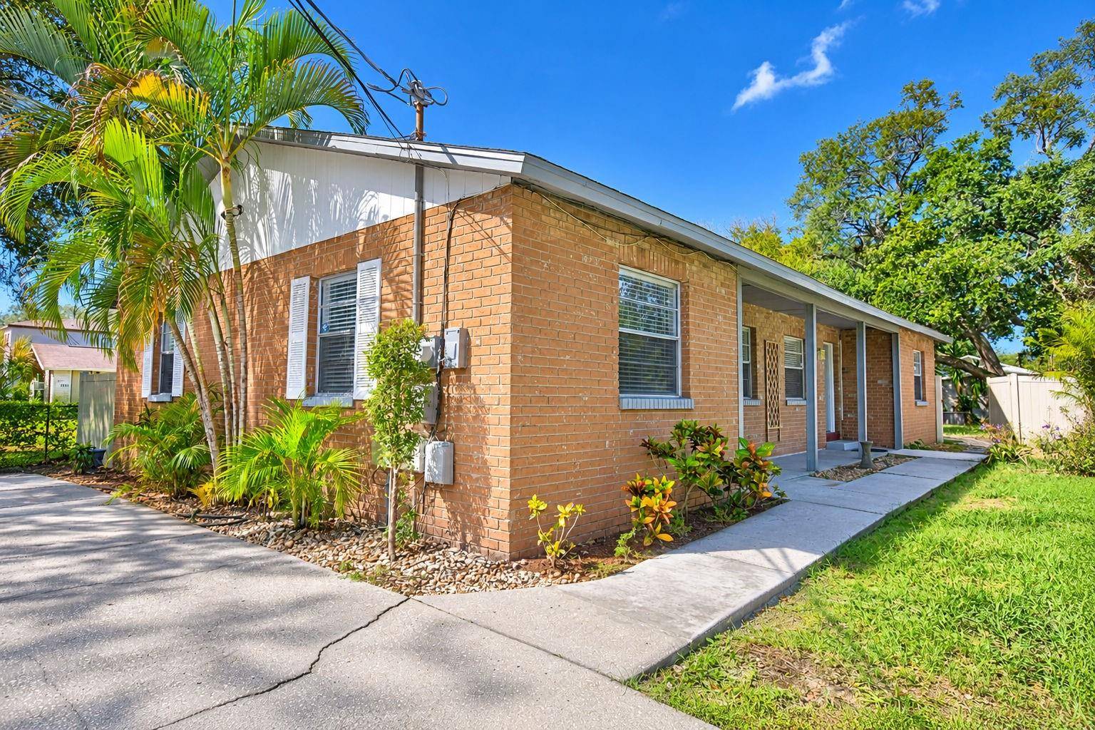 6309 S MACDILL AVE, Tampa, FL 33611