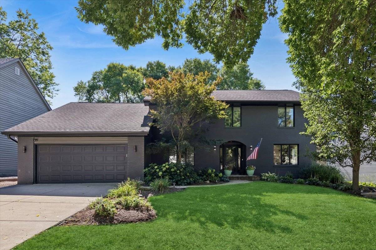 1112 Colgate CT, Naperville, IL 60565