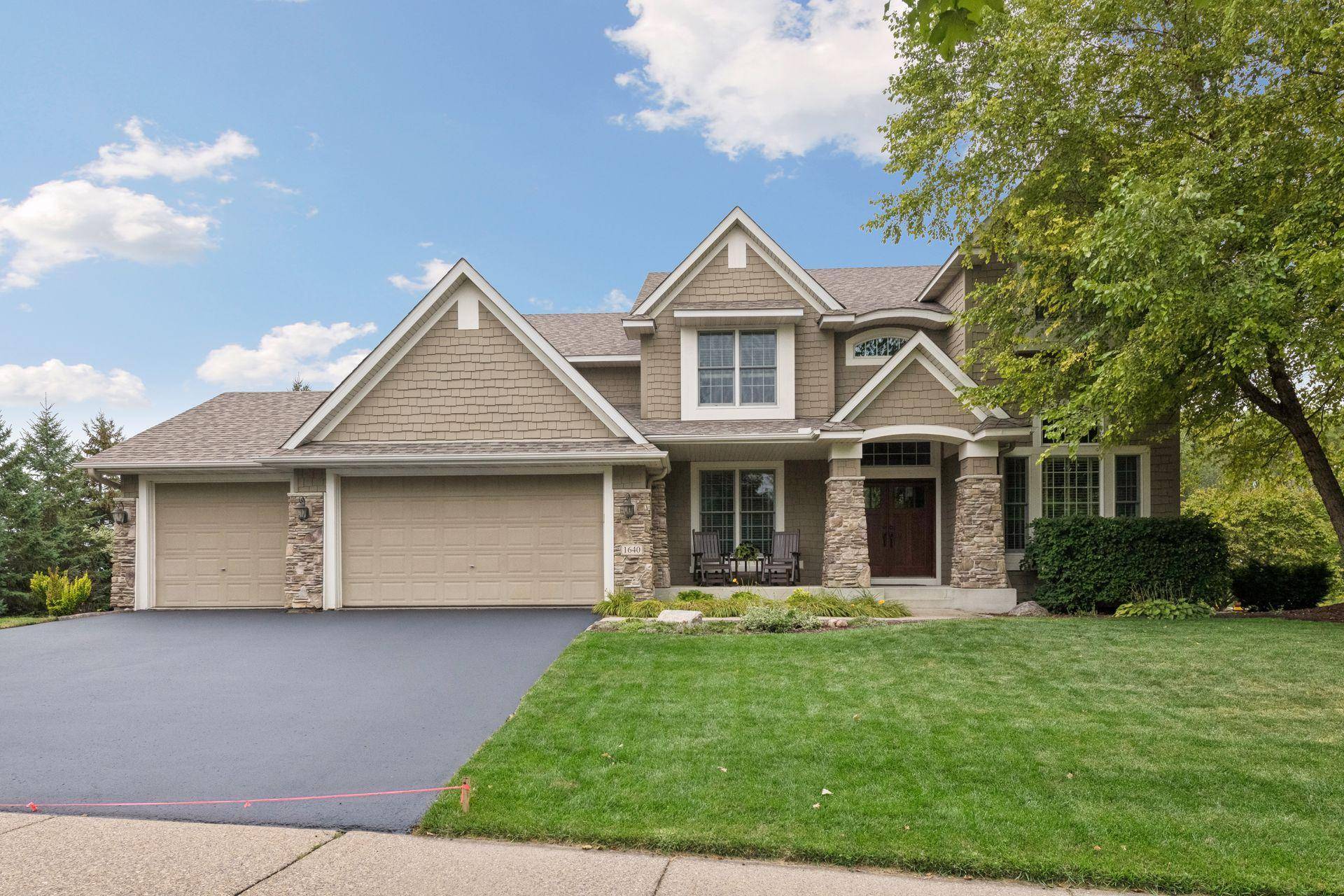 1640 Field DR, Victoria, MN 55386