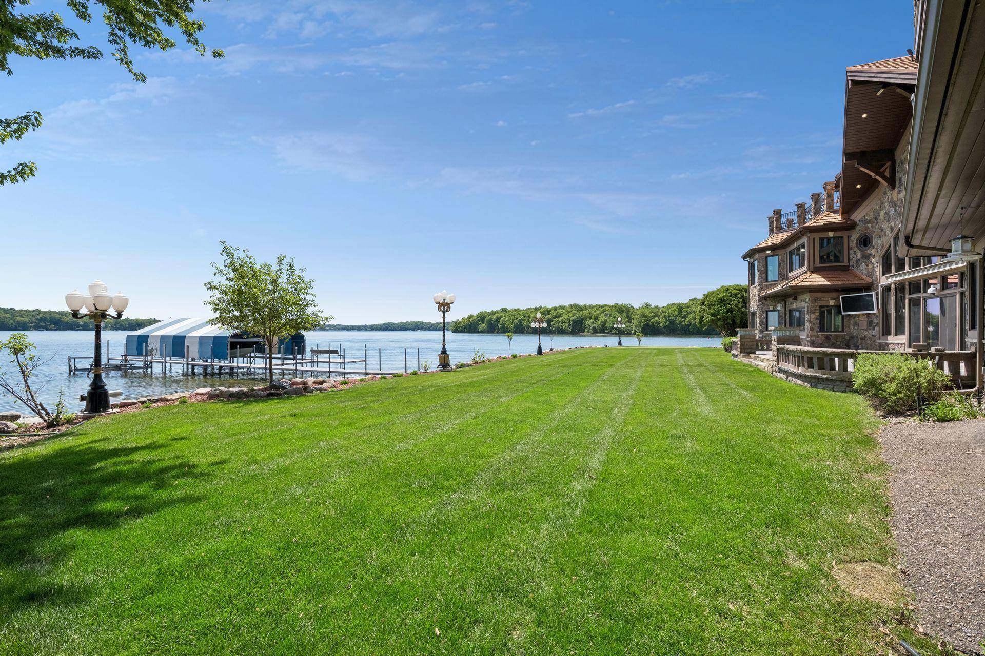 4100 Enchanted LN, Mound, MN 55364
