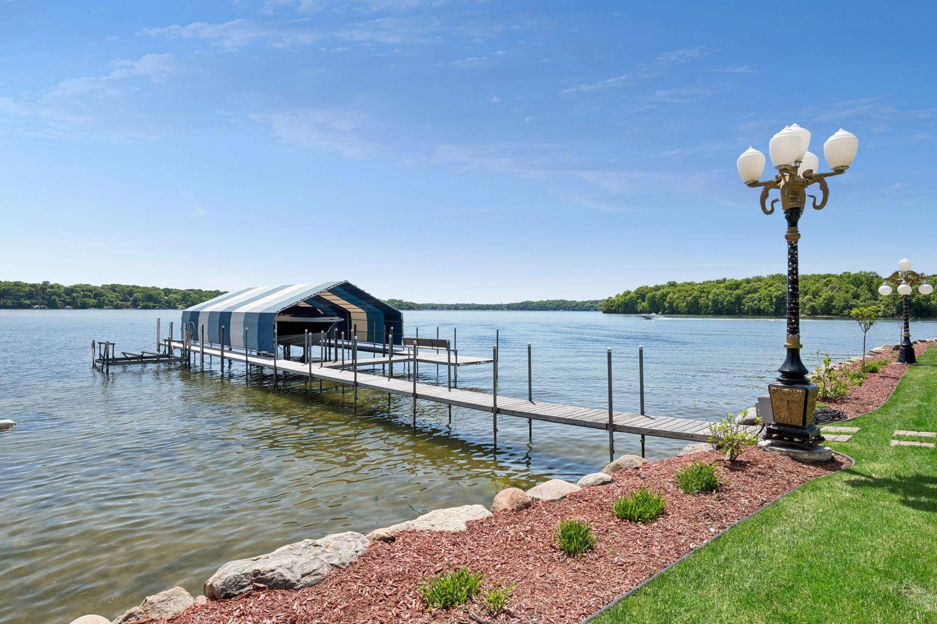 4100 Enchanted LN, Mound, MN 55364