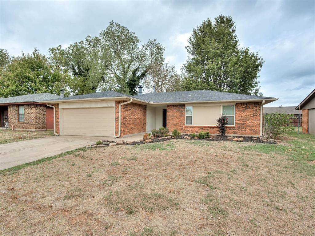 12317 Newgate DR, Yukon, OK 73099