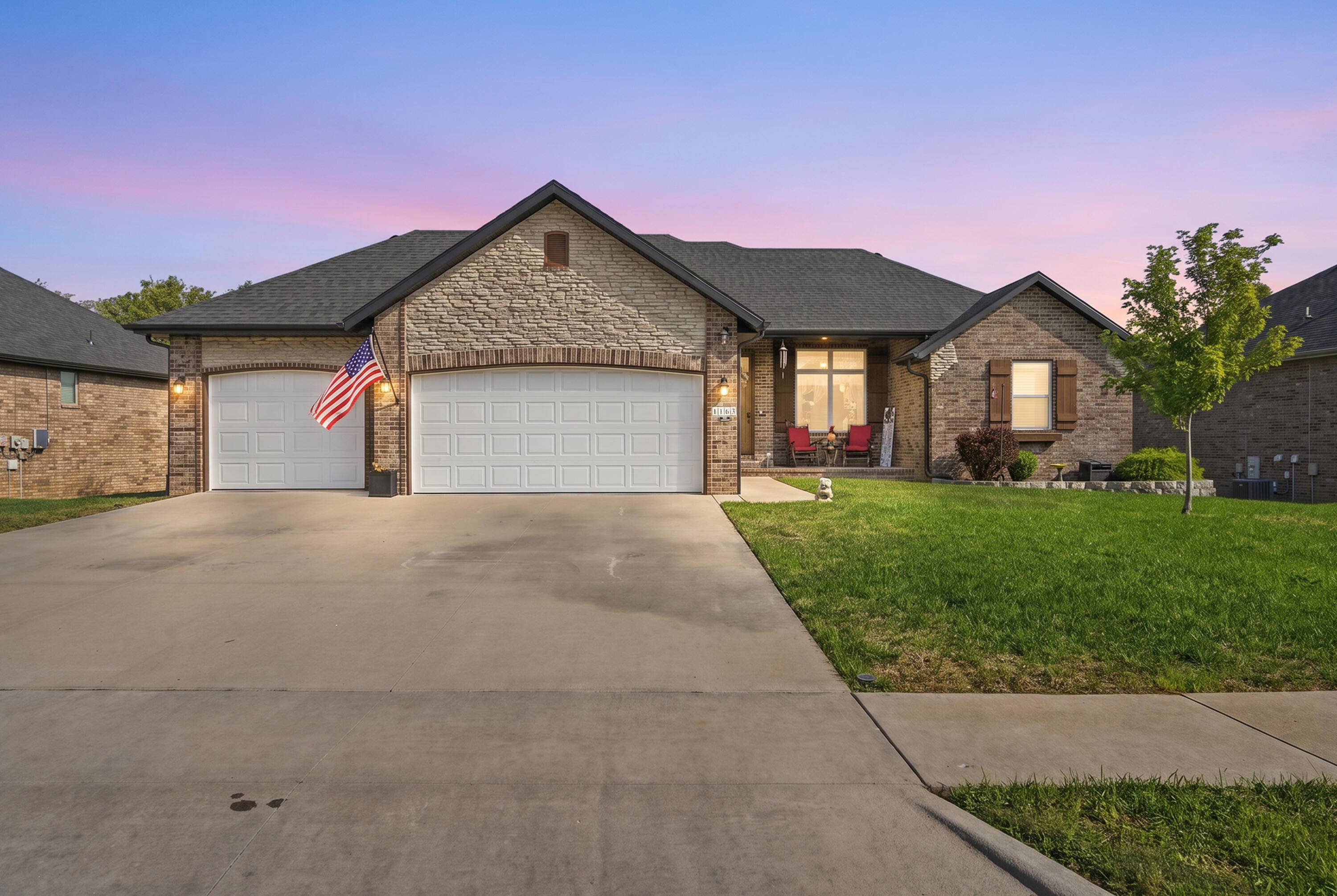 1163 E Headley ST, Springfield, MO 65803