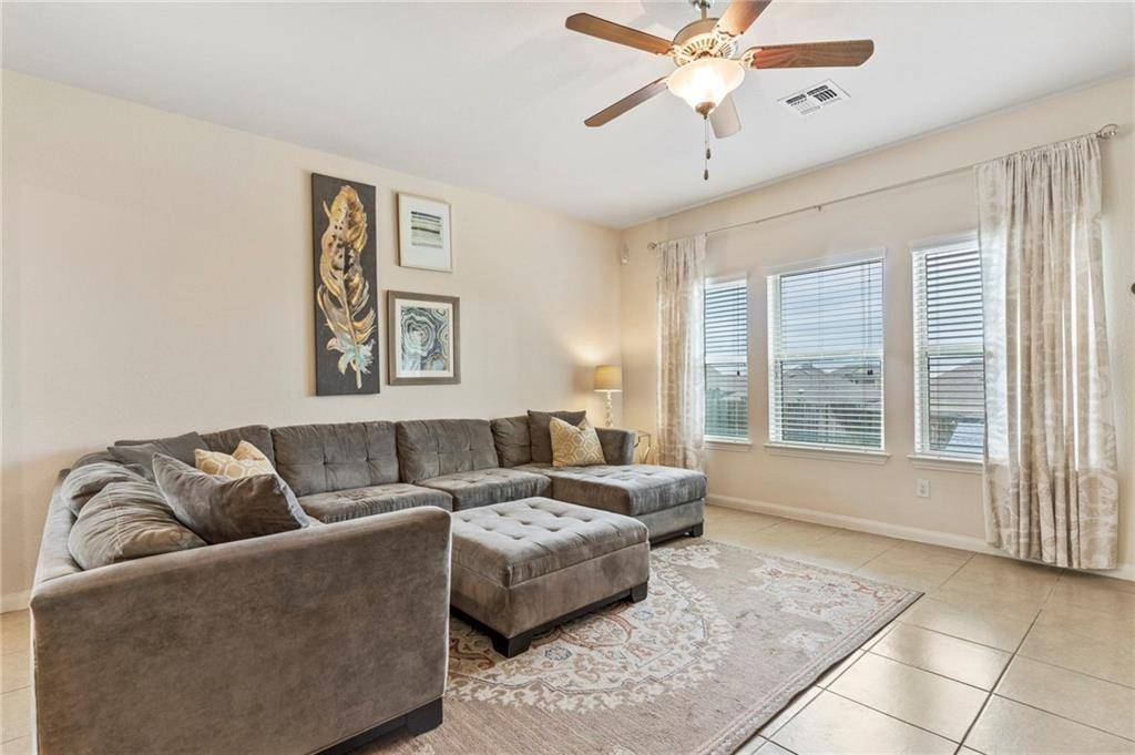 495 Shale CIR, Buda, TX 78610