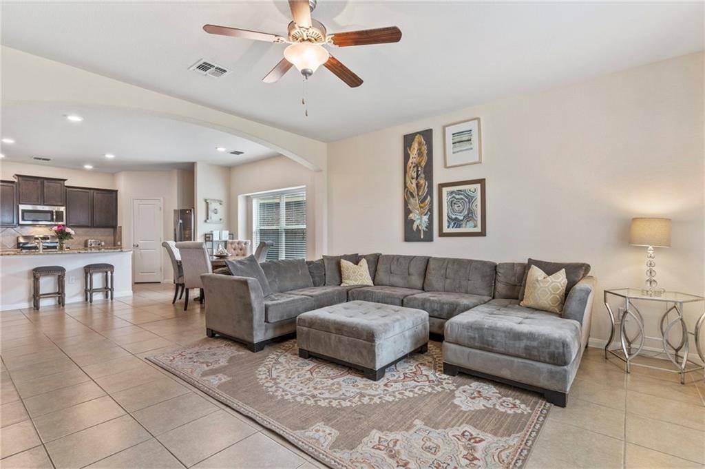 495 Shale CIR, Buda, TX 78610