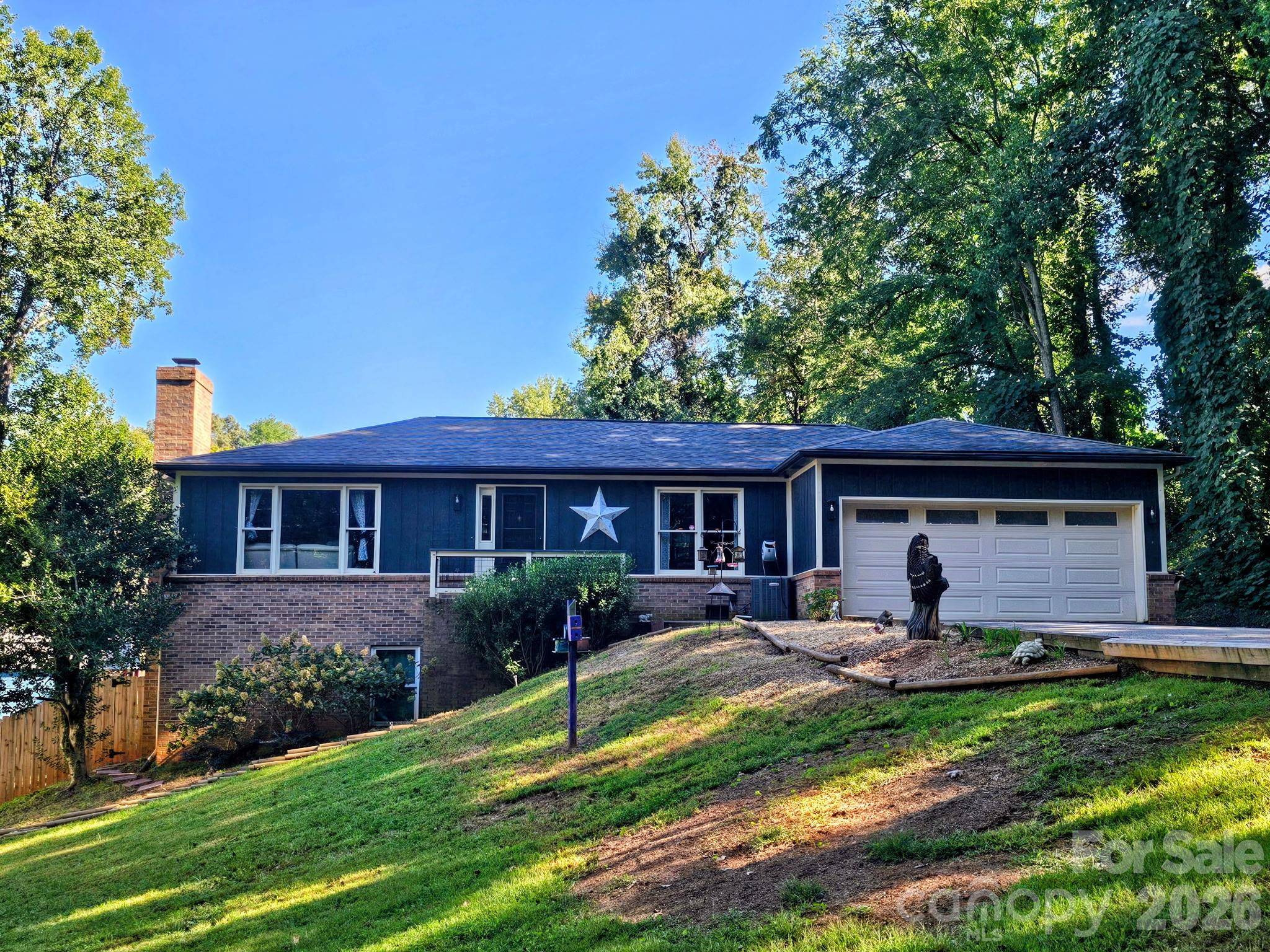 101 Catherine DR, Columbus, NC 28722