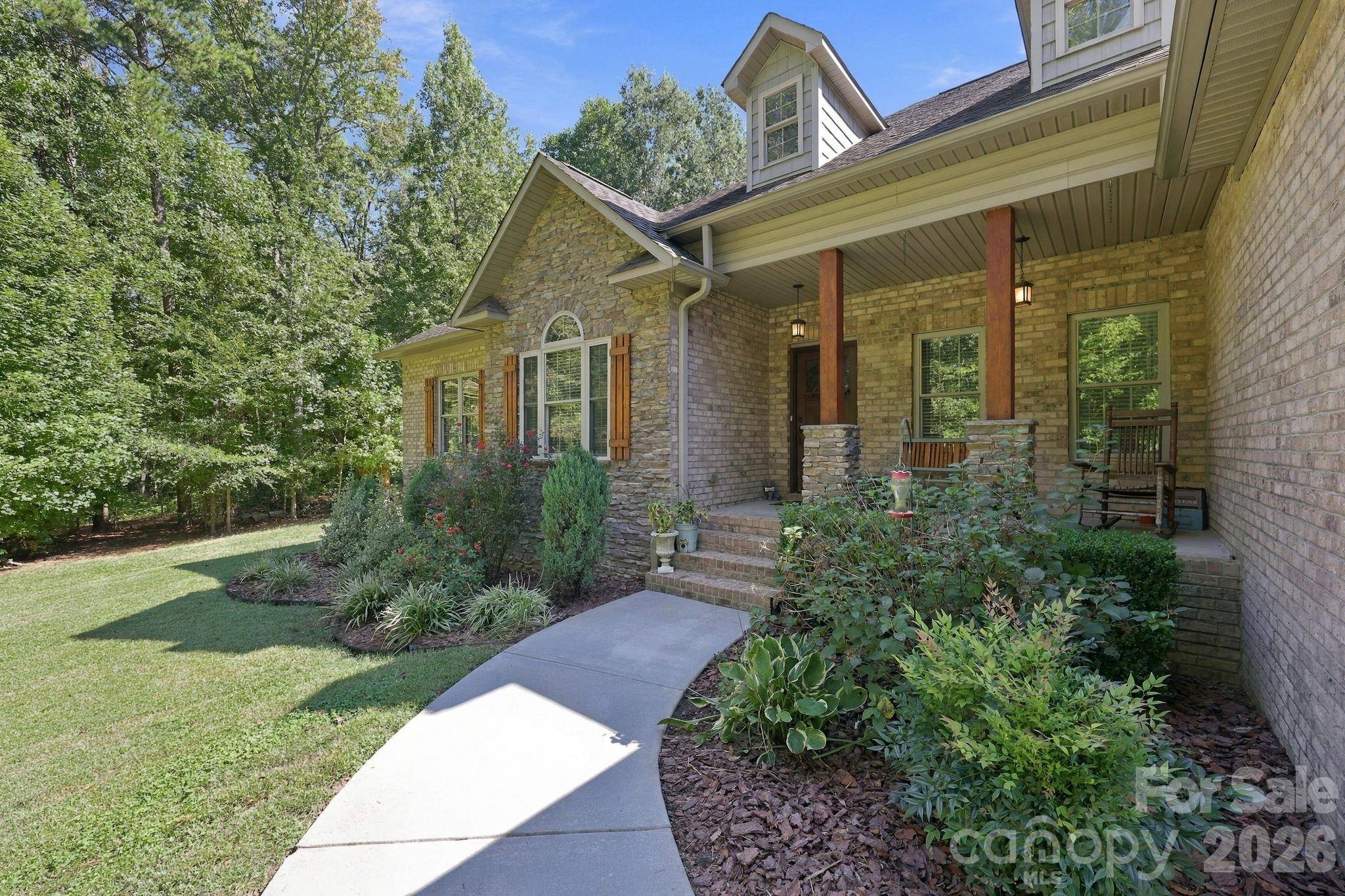 320 Hidden Oaks DR, Rockwell, NC 28138