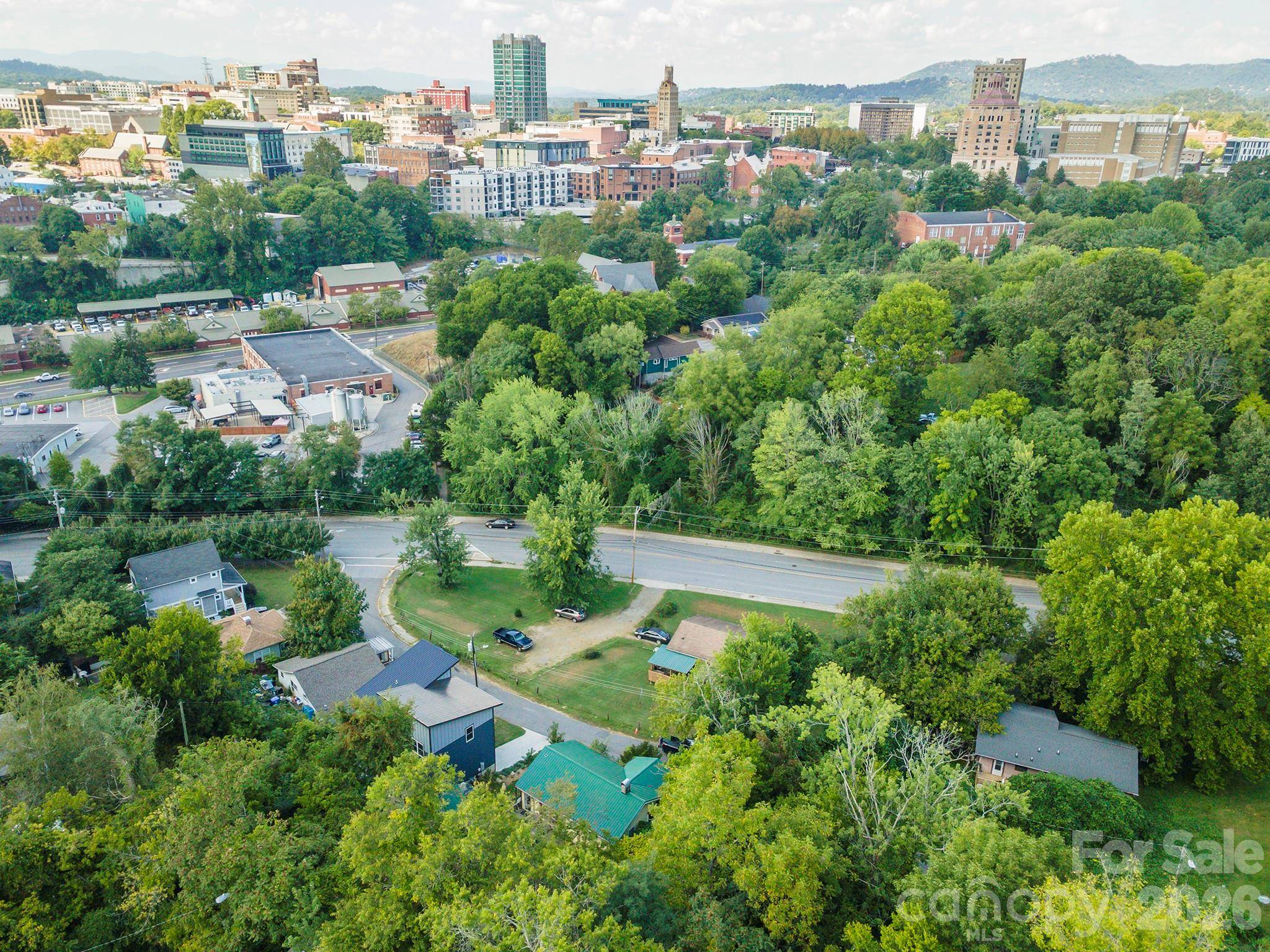 22 Weaver ST, Asheville, NC 28801