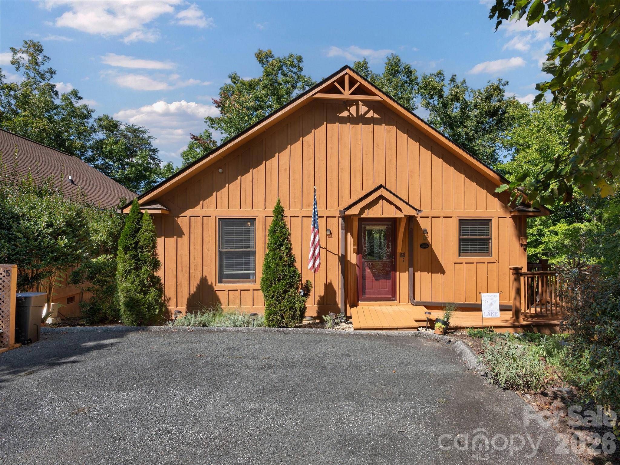 5 Chalet CT, Mill Spring, NC 28756