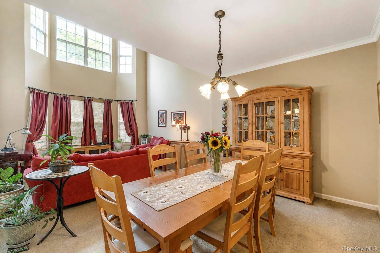 3 Arielle CT, Hauppauge, NY 11749
