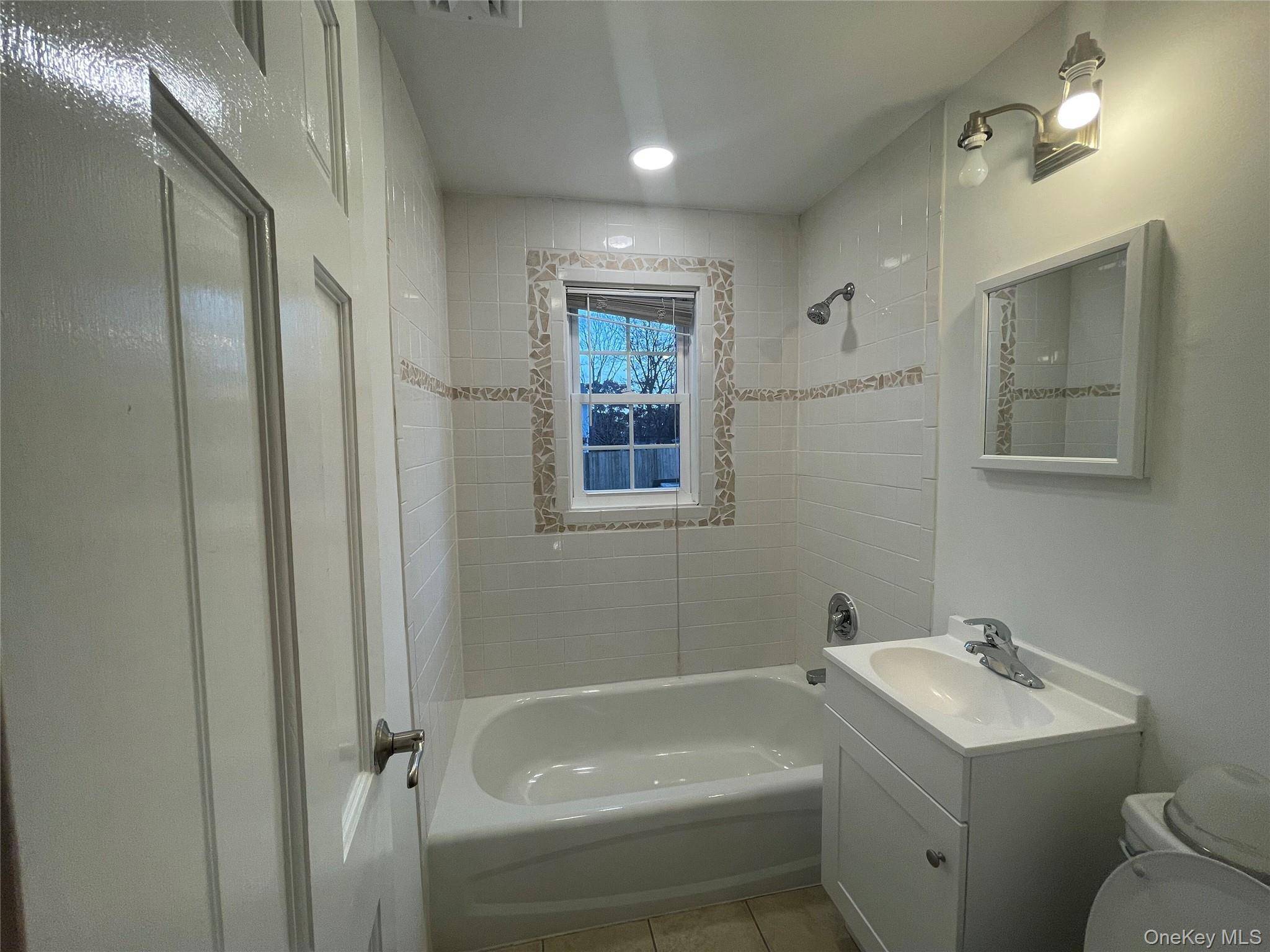 368 Ontario ST, Ronkonkoma, NY 11779