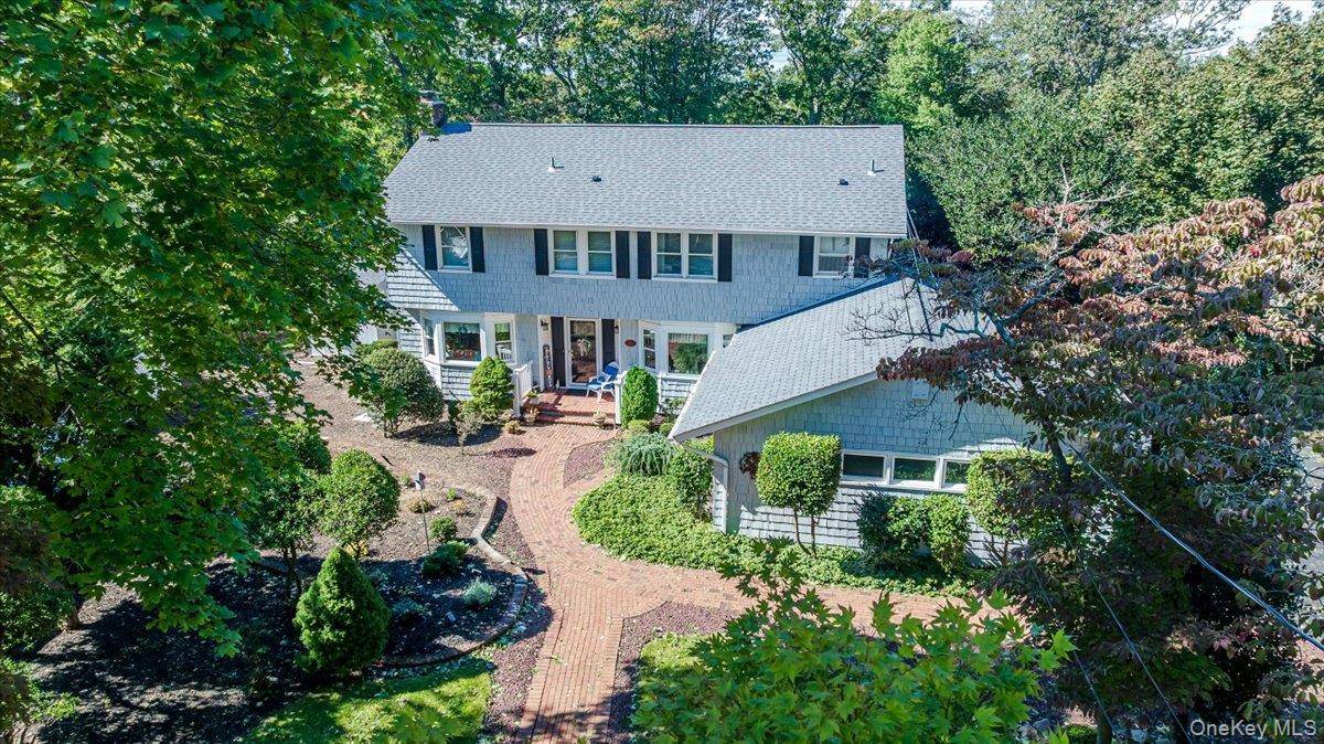 12 Knoll Crest, Miller Place, NY 11764