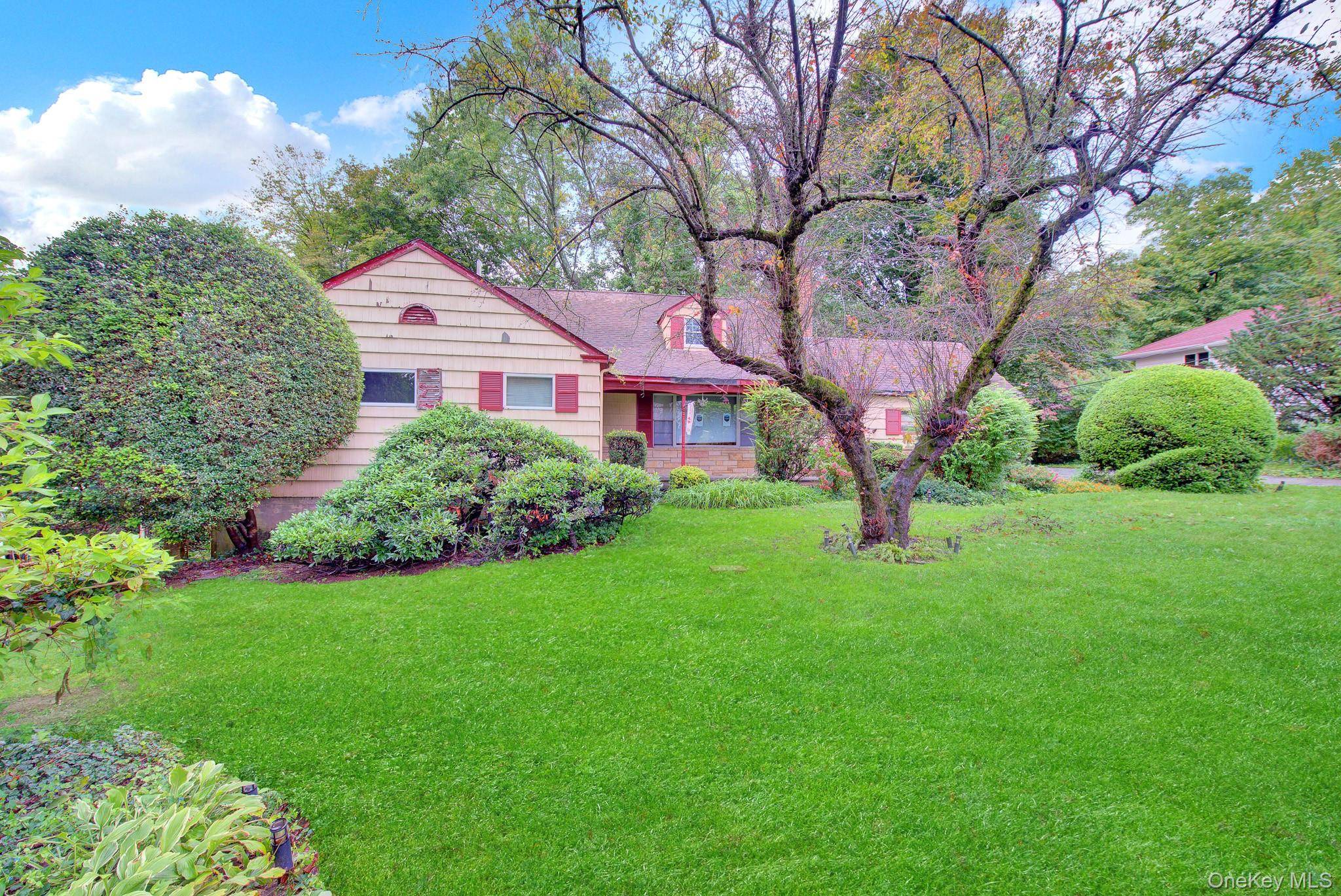 6 Soundview RD, Glen Cove, NY 11542