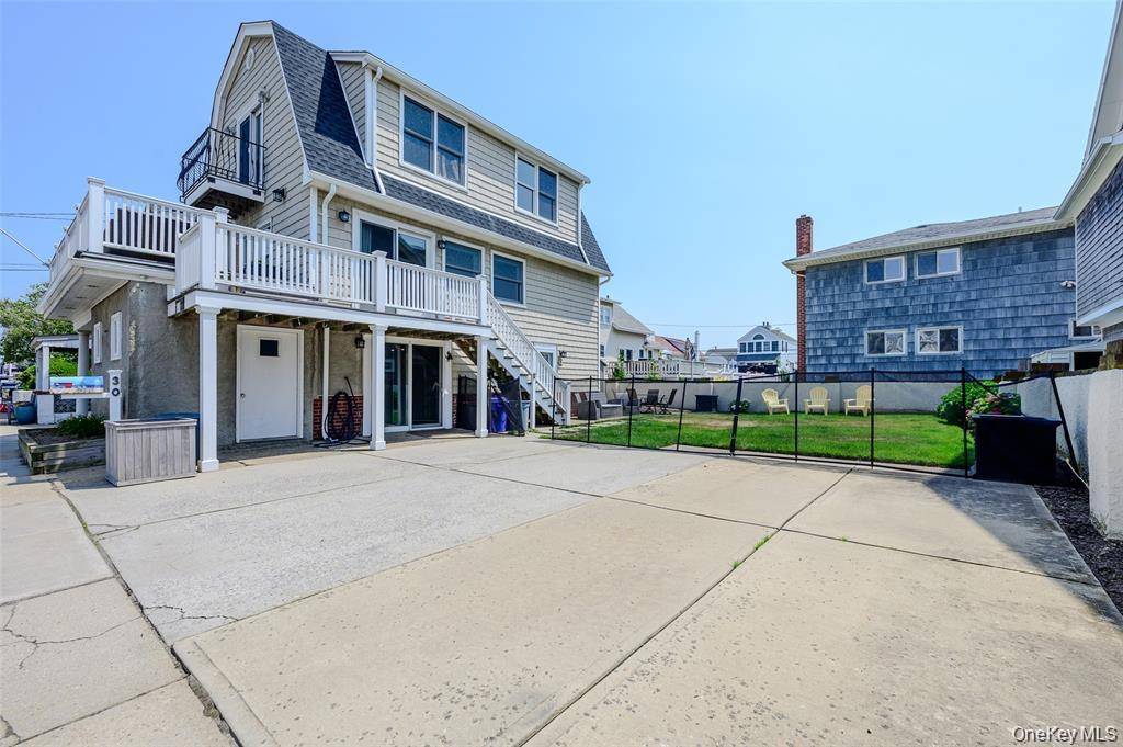 30 Buffalo AVE, East Atlantic Beach, NY 11561