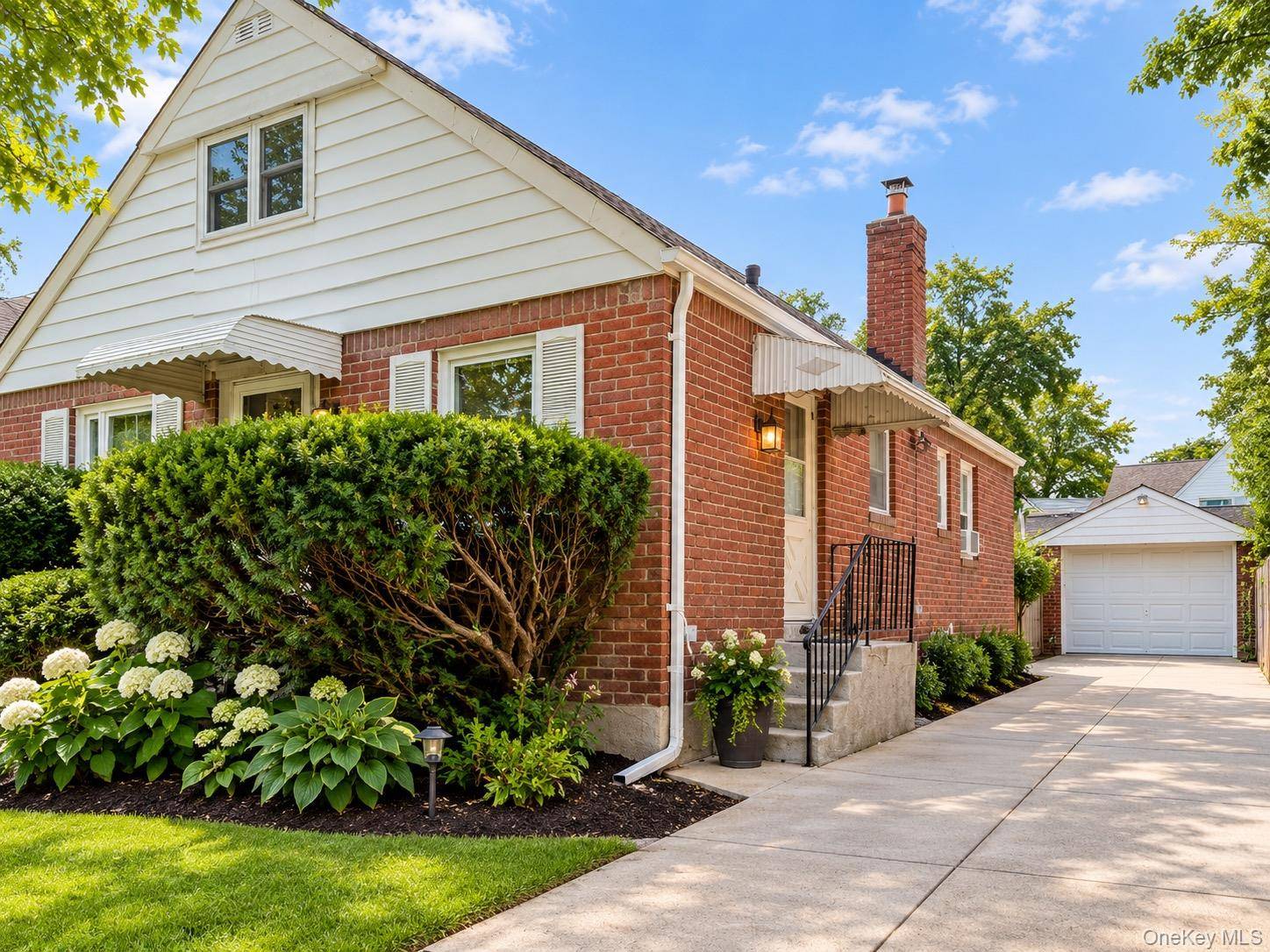 4720 201st ST, Bayside, NY 11361